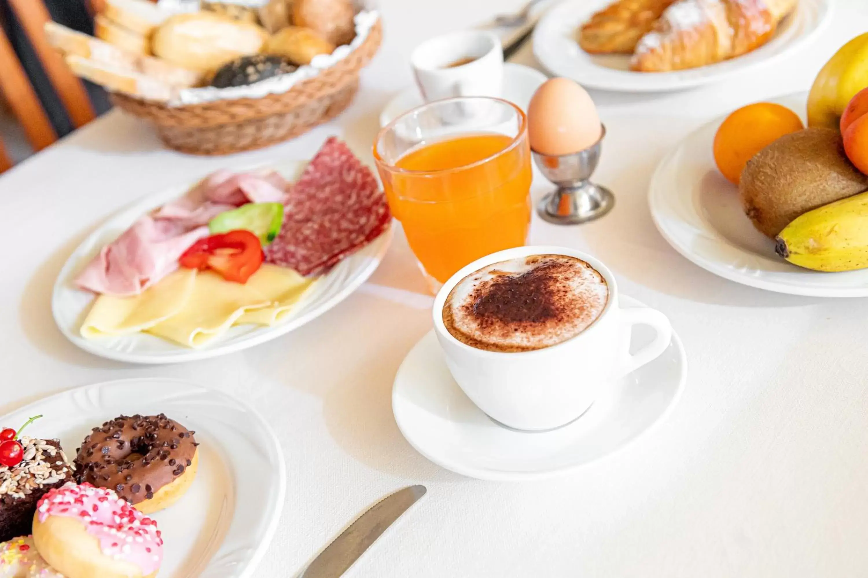 Breakfast in Hotel Ausonia