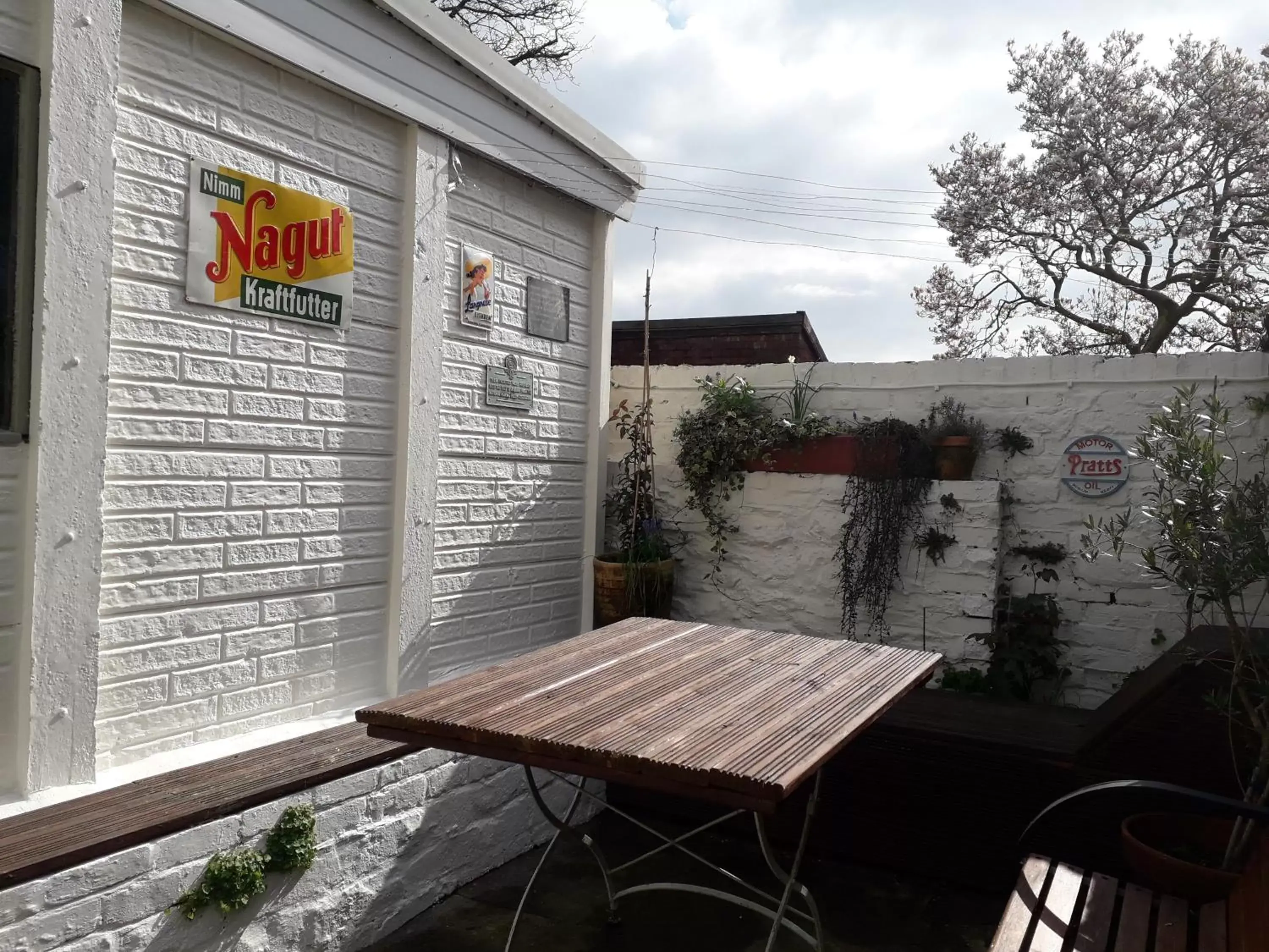 Patio in Tŷ Selah, Rugby Ave, Neath