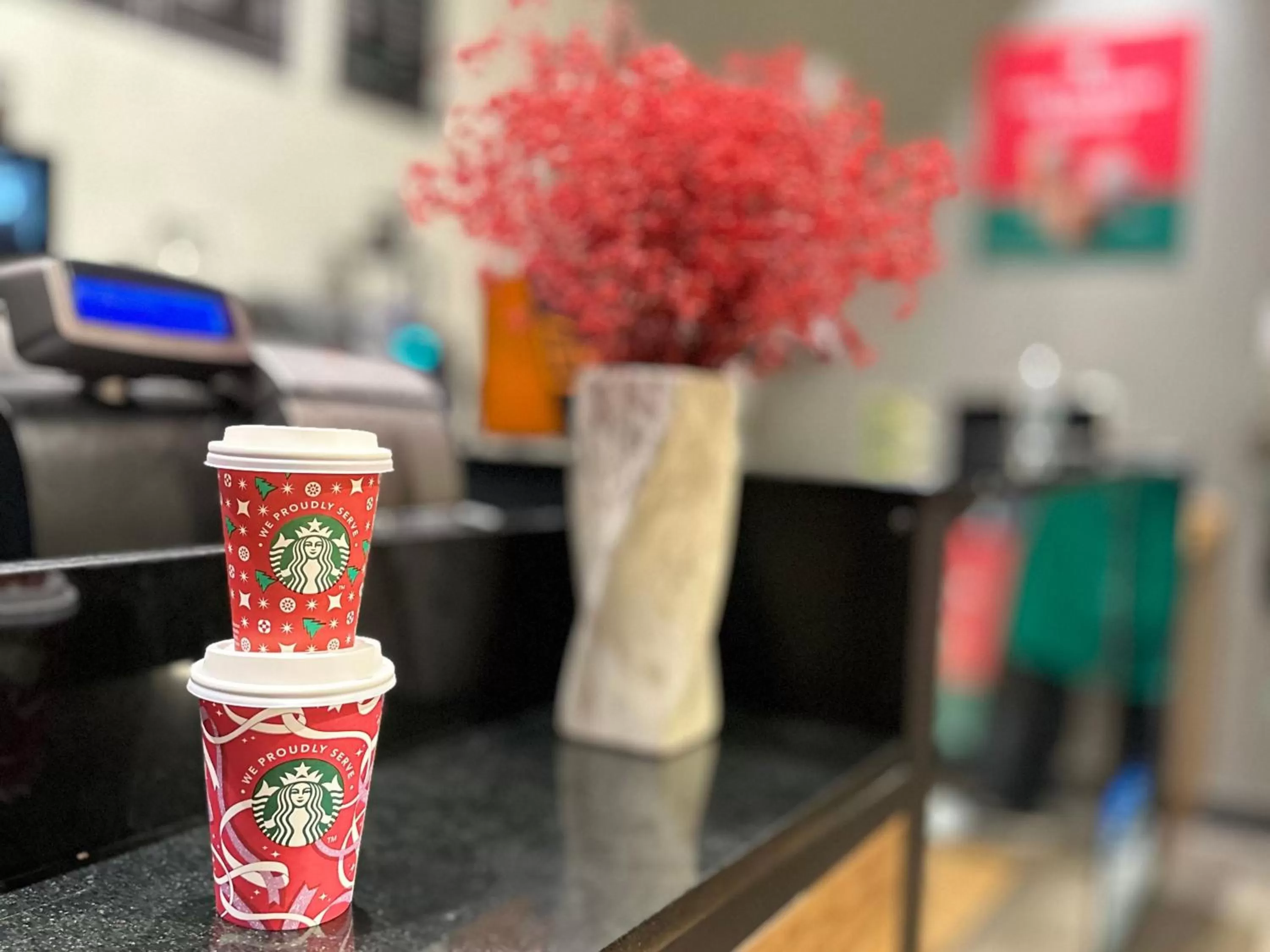 Coffee/tea facilities in Edition Old City Hotel