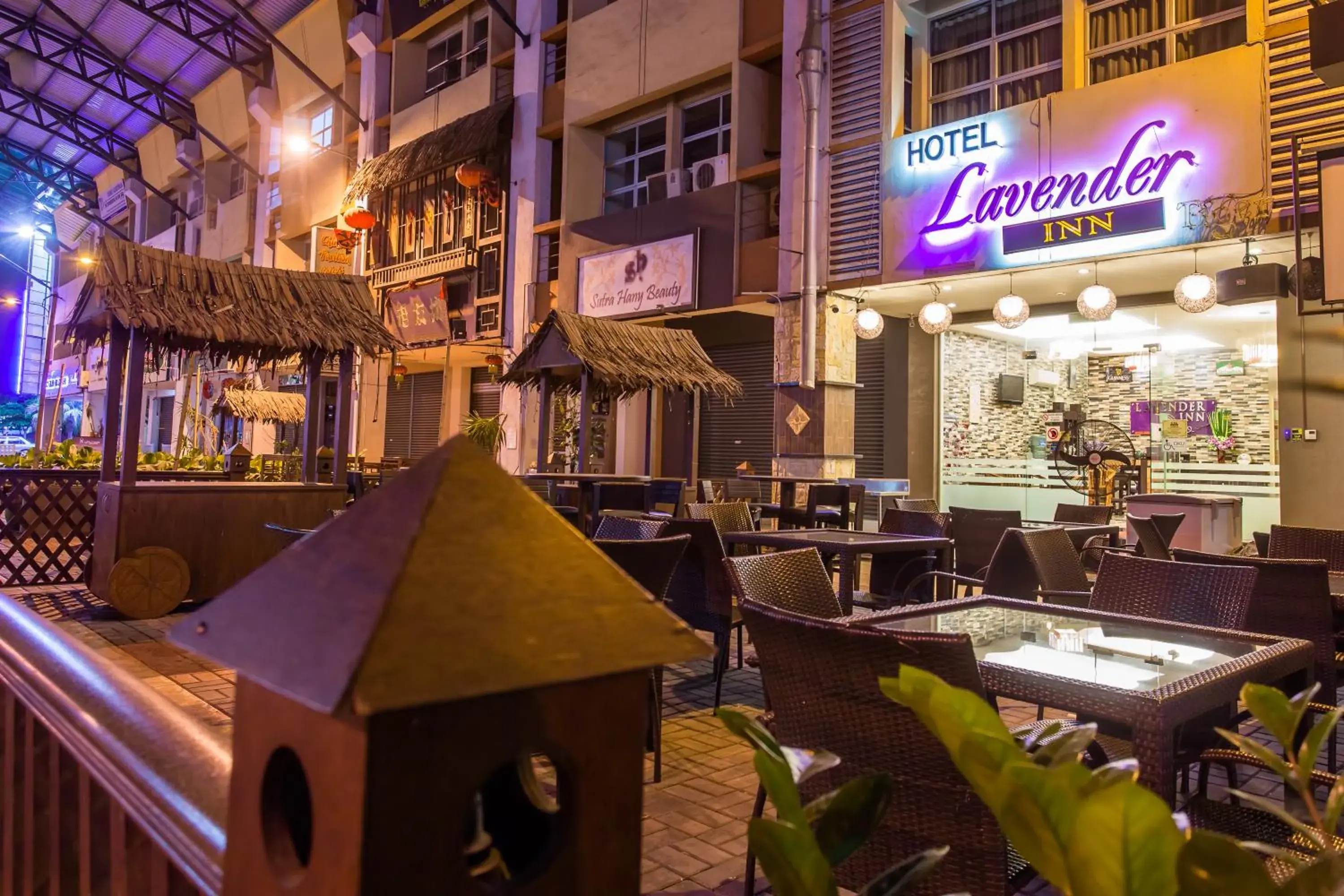 Restaurant/places to eat in Lavender Inn Permas Jaya