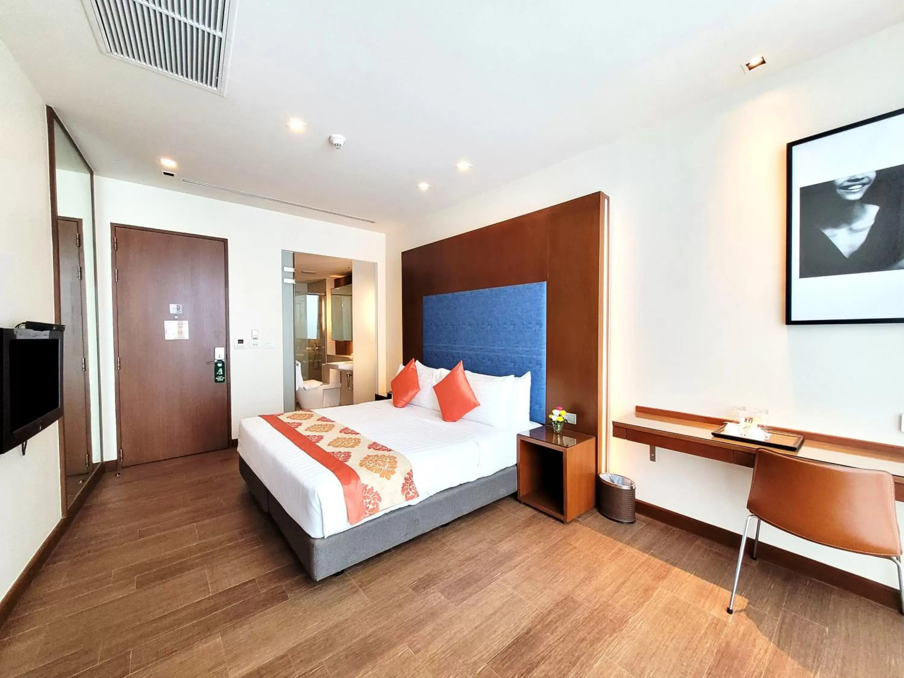 Bedroom, Bed in On 8 Sukhumvit Nana Bangkok by Compass Hospitality
