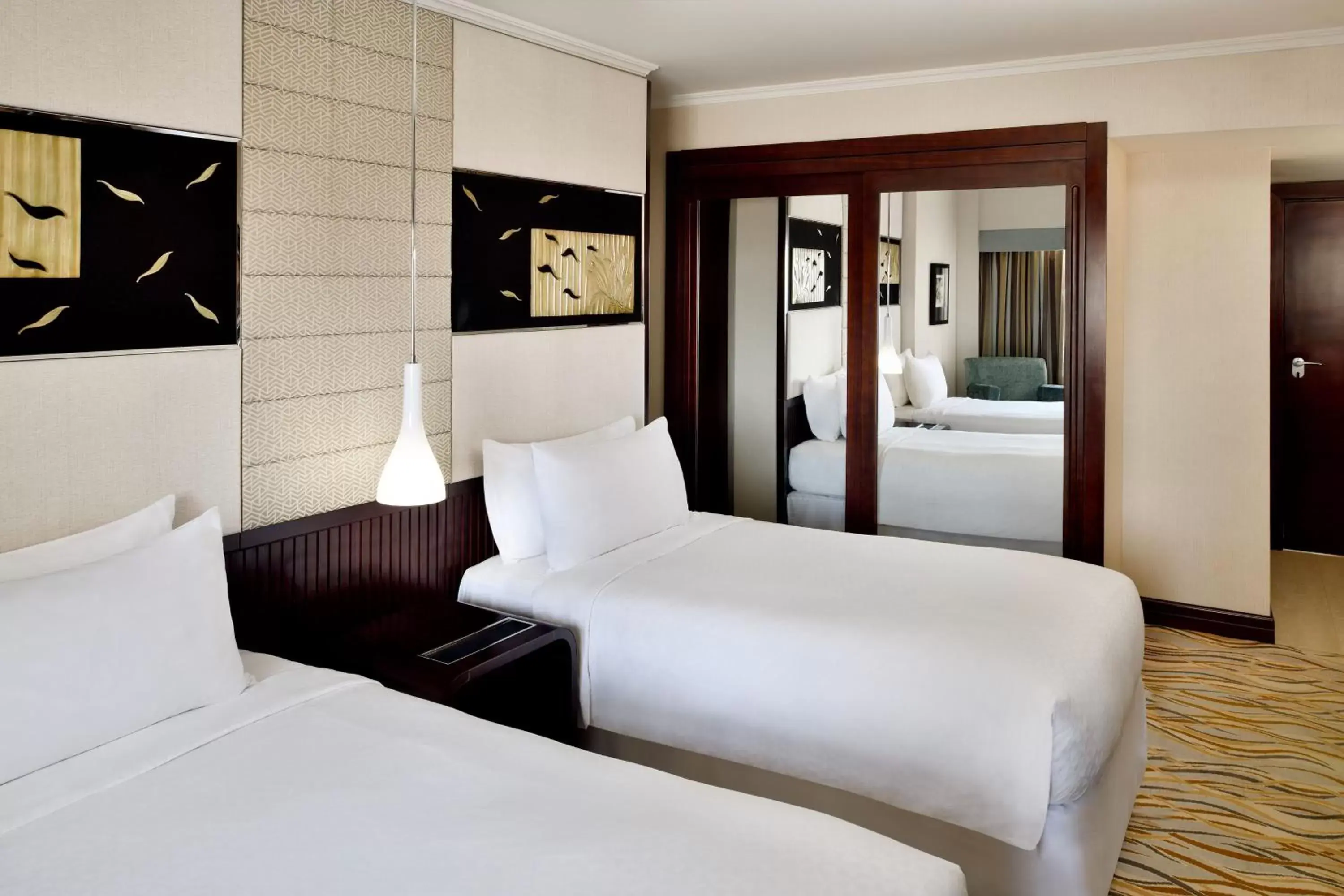 Photo of the whole room, Bed in Four Points By Sheraton Riyadh Khaldia