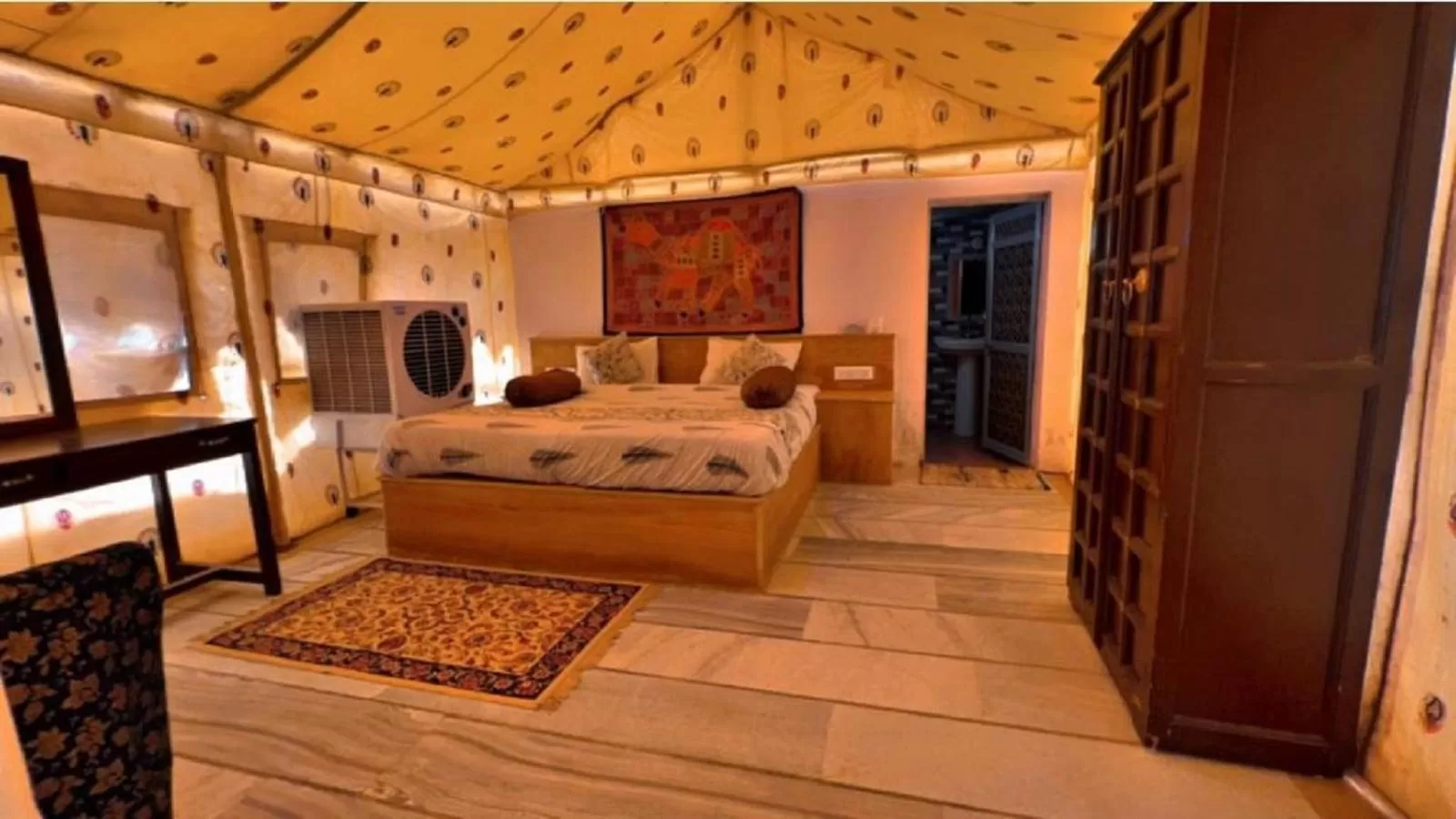 Property building, Bed in Rumis Desert Camp and Resort