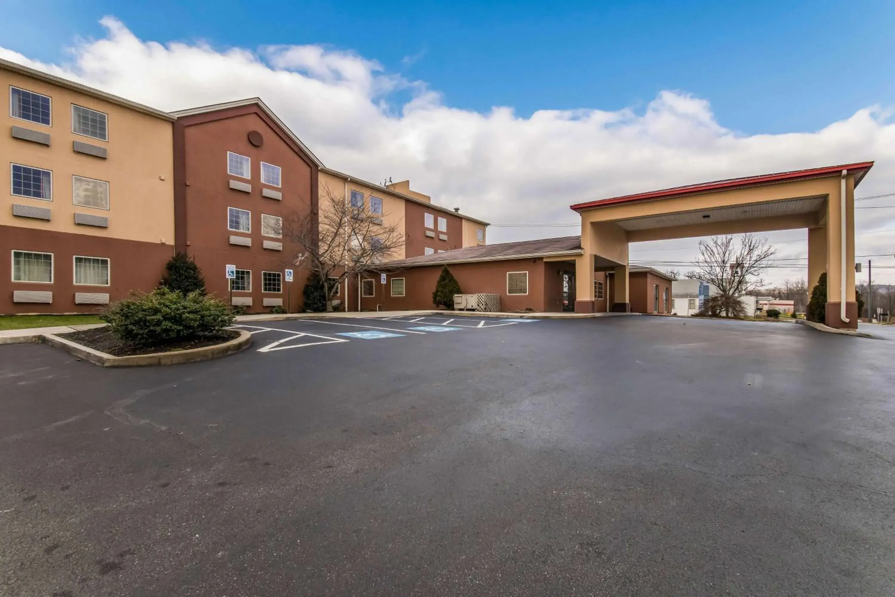 Property Building in Motel 6-Harrisburg, PA - Hershey North