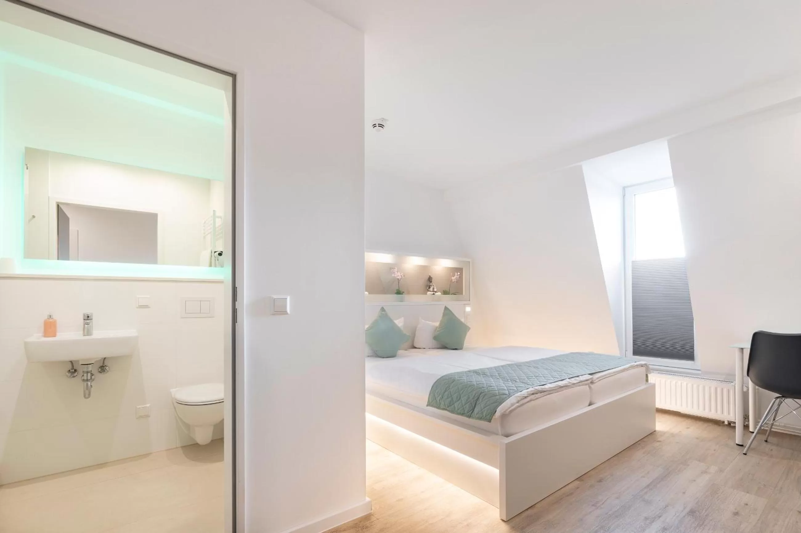 Photo of the whole room, Bed in bedpark Stellingen