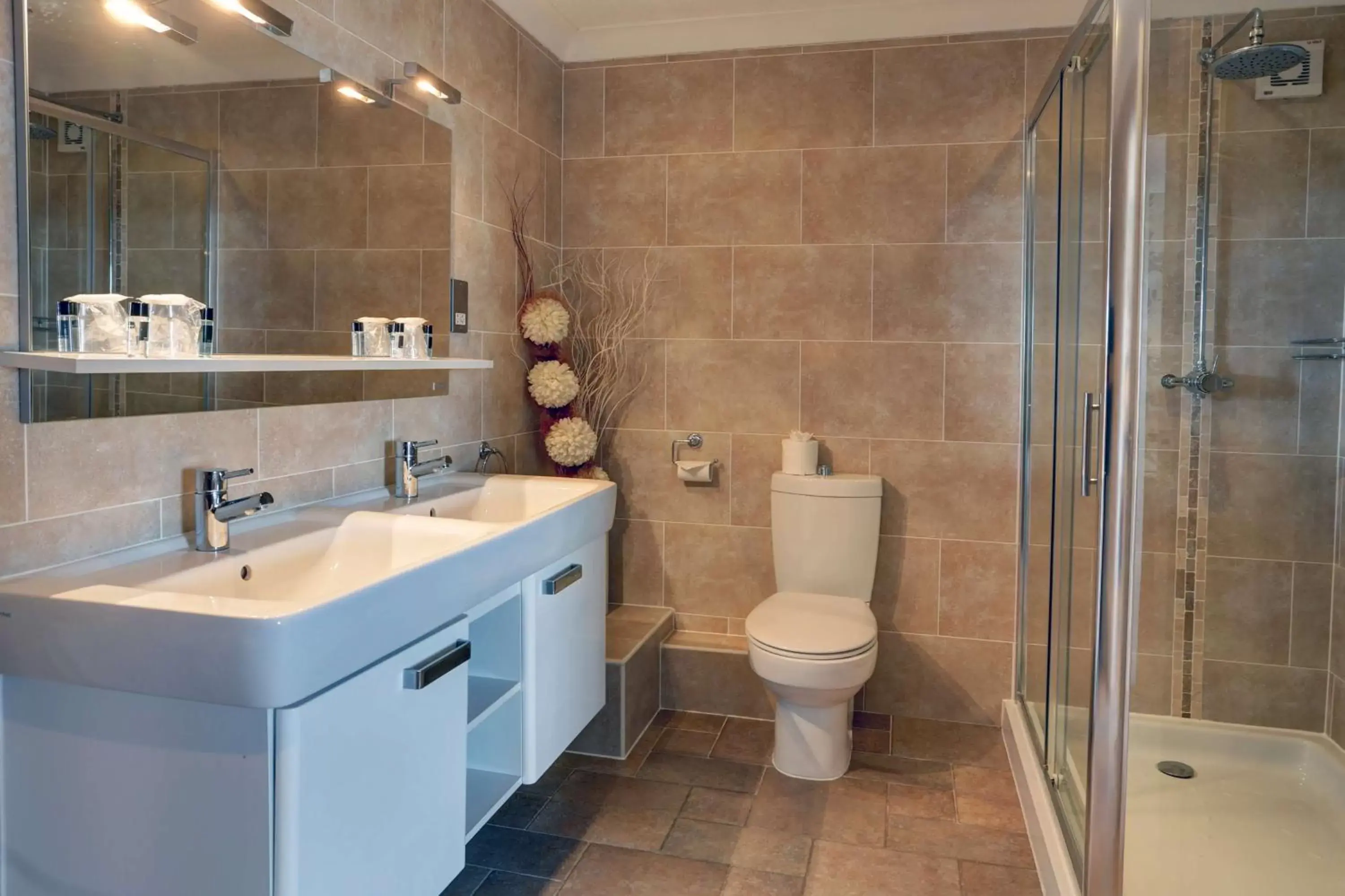 Photo of the whole room, Bathroom in Best Western Lord Haldon Hotel