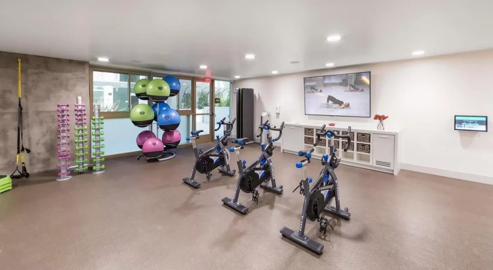 Fitness Center/Facilities in Modern Apartment Rentals