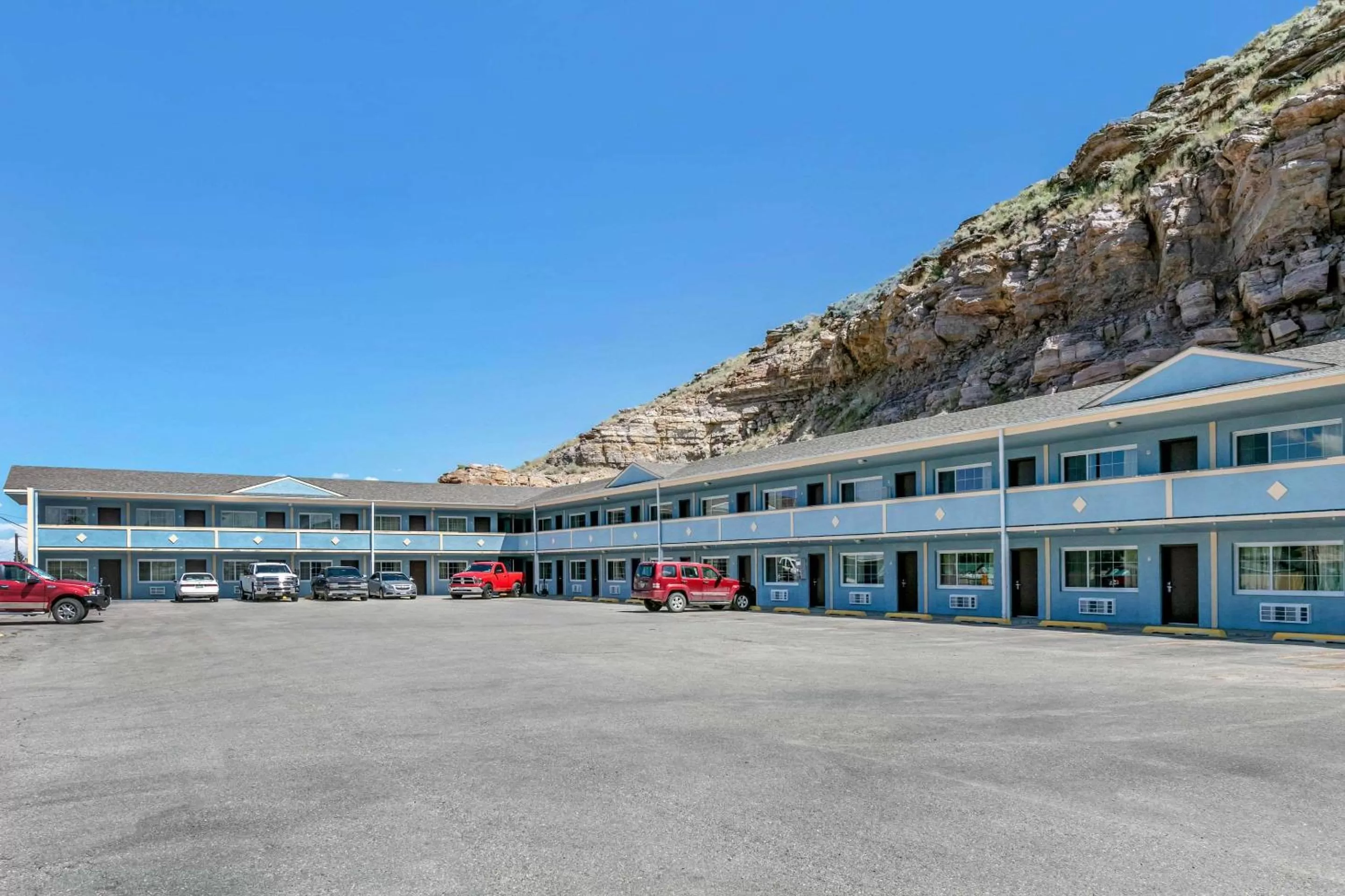 Property building in Rodeway Inn Rawlins