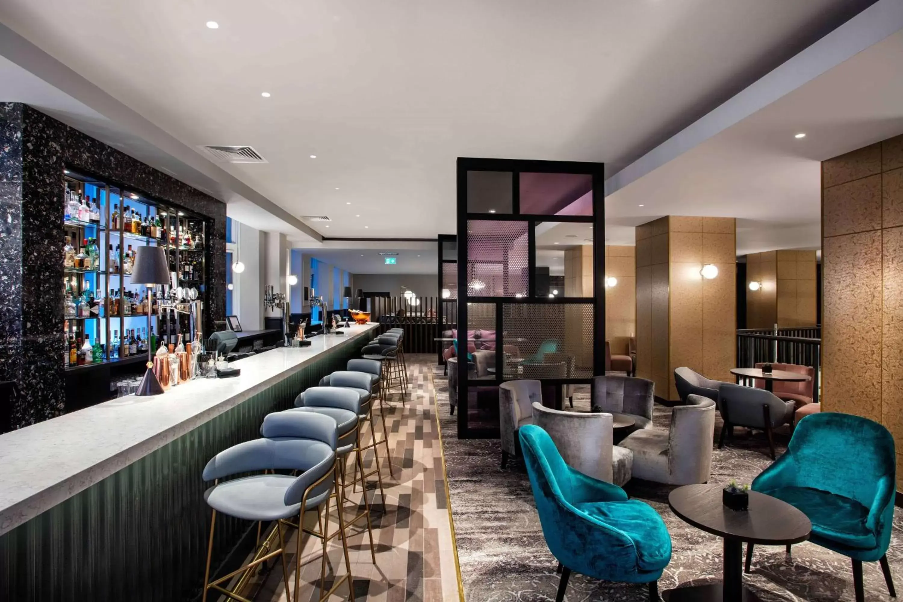 Restaurant/places to eat, Lounge/Bar in Hilton Edinburgh Carlton