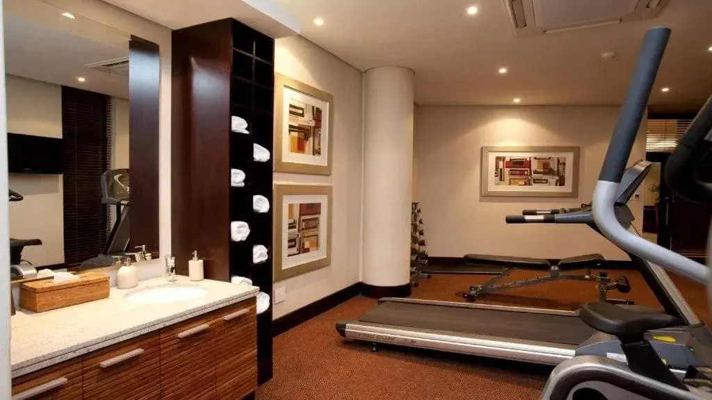 Fitness centre/facilities, Bathroom in City Lodge Hotel Hatfield, Pretoria