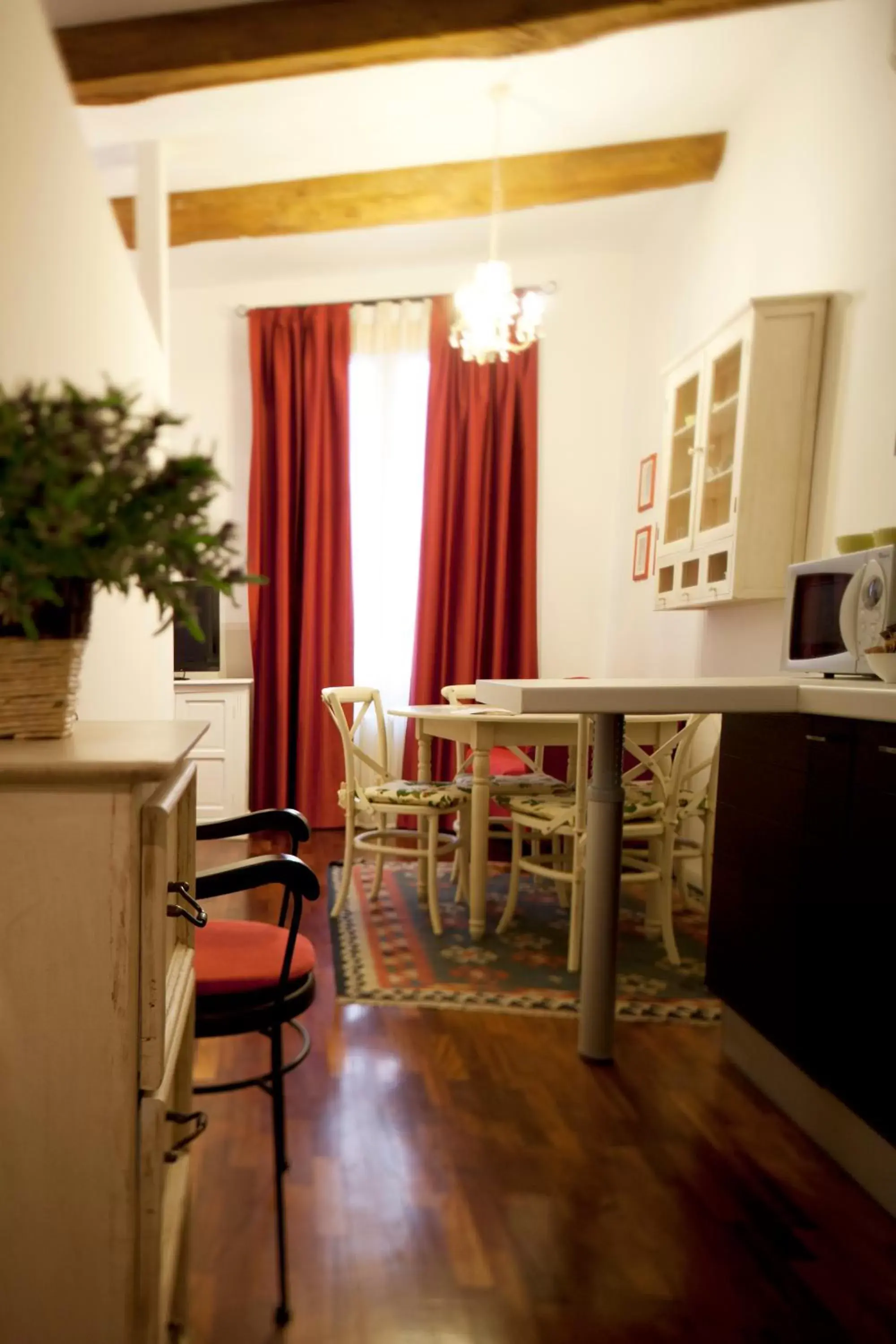 Kitchen or kitchenette, Seating Area in Exclusive Aparthotel La Reunion