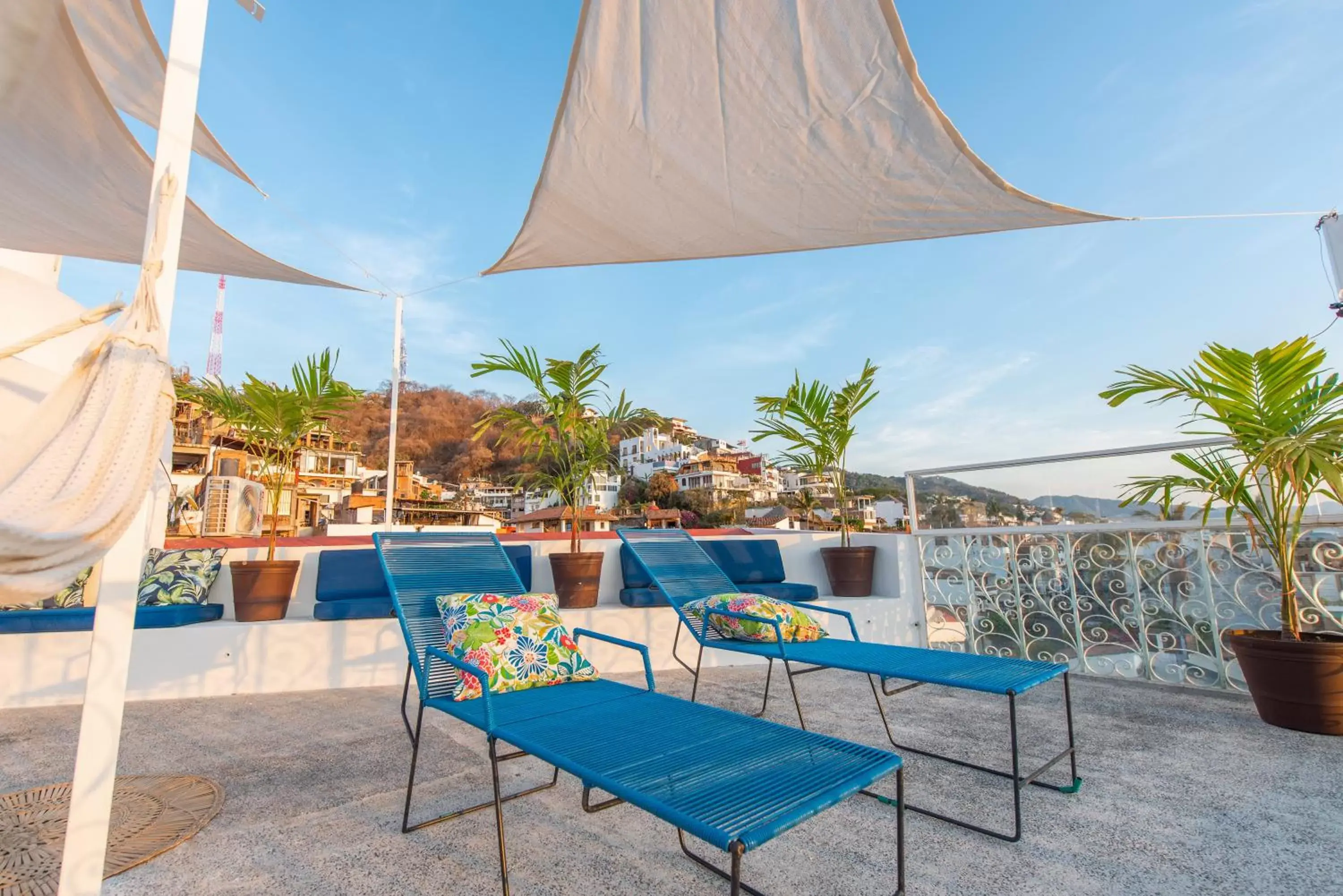 Balcony/Terrace, Swimming Pool in La Casa Blanca