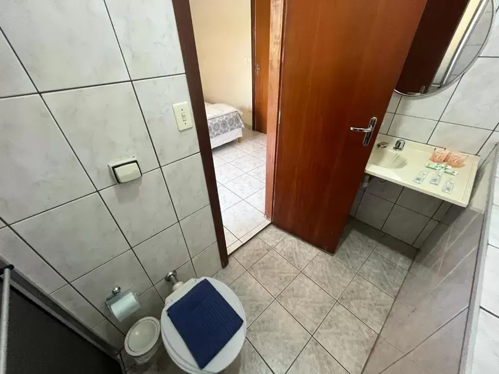 Triple Room with Private Bathroom in Travessa 12 - Suítes centro de Serra Negra - SP Triple Room with Private Bathroom in Travessa 12 - Suítes centro de Serra Negra - SP