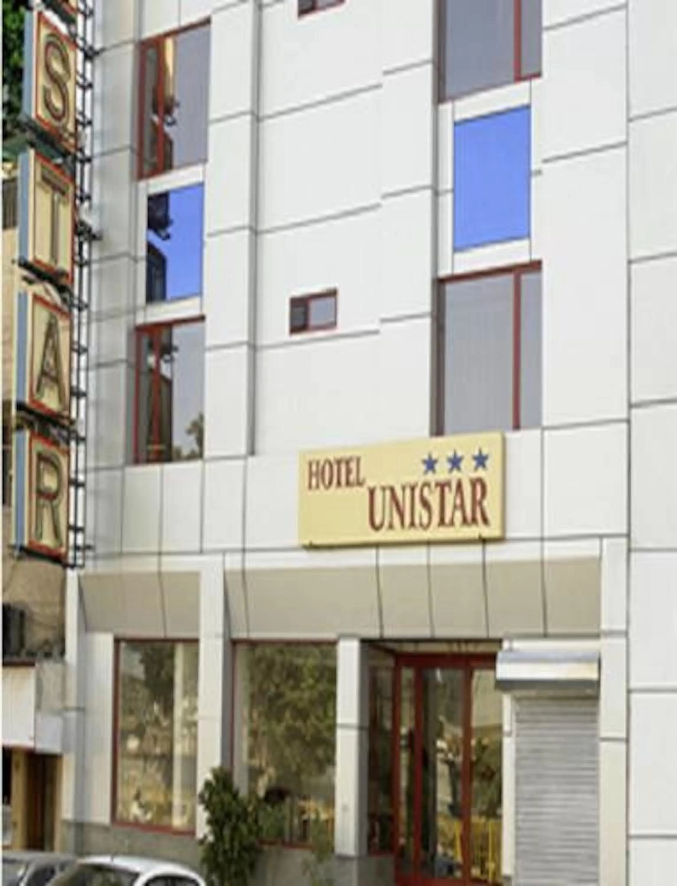 Facade/entrance, Property Building in Hotel Unistar