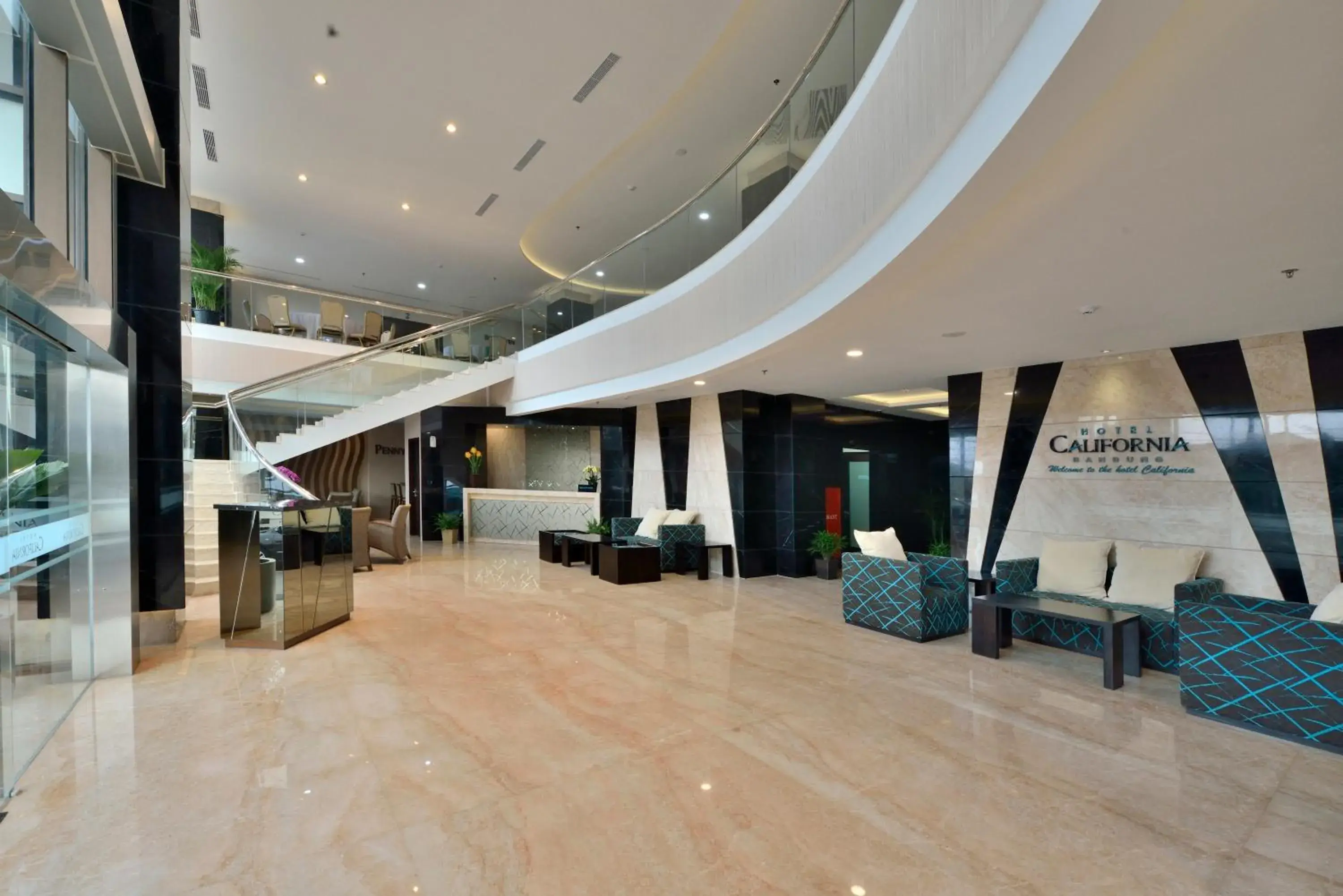 Lobby or reception in Hotel California Bandung Lobby or reception in Hotel California Bandung