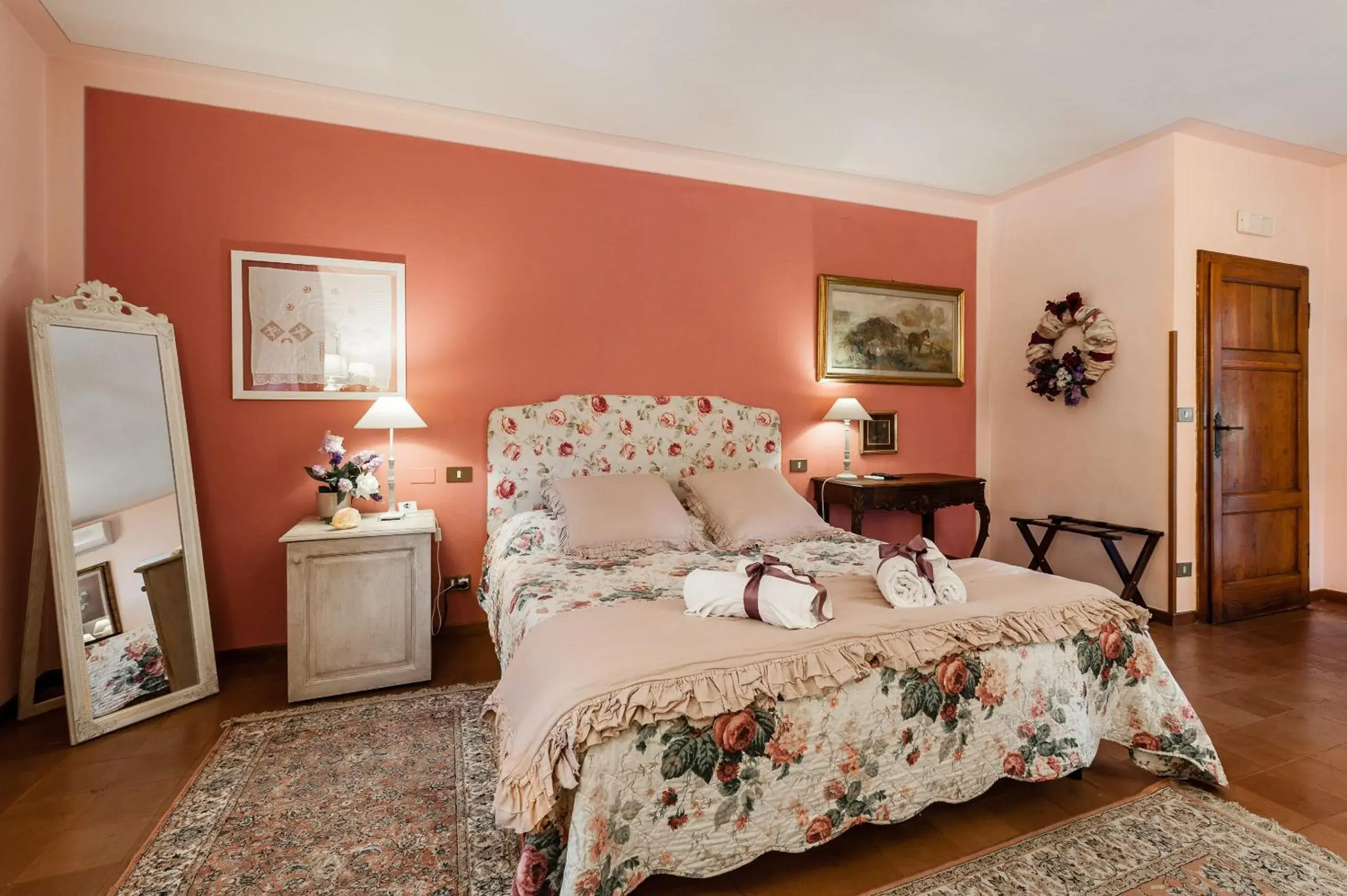 Bedroom, Bed in Giardino della Pieve Relais