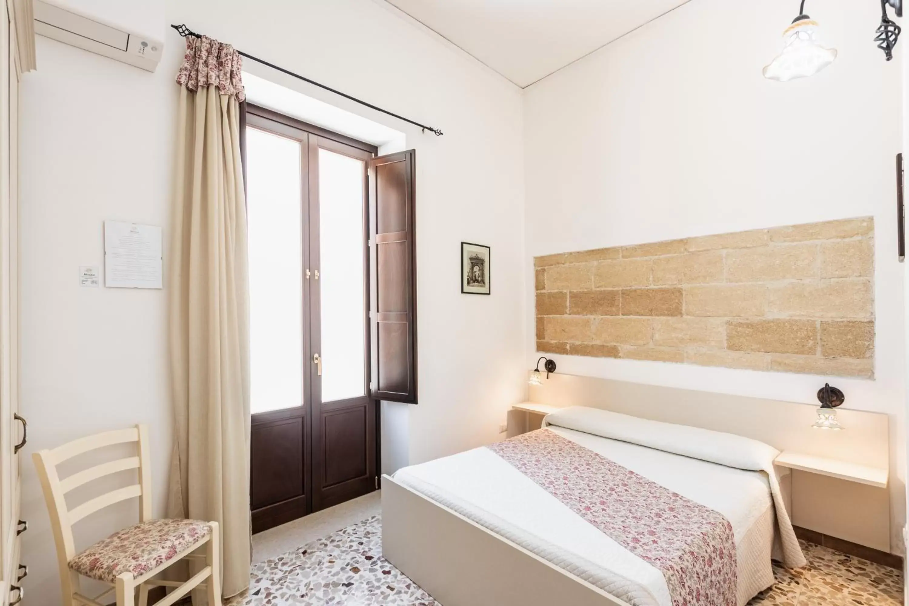 Double Room - single occupancy in Morfeo Charming Rooms & Relax Double Room - single occupancy in Morfeo Charming Rooms & Relax