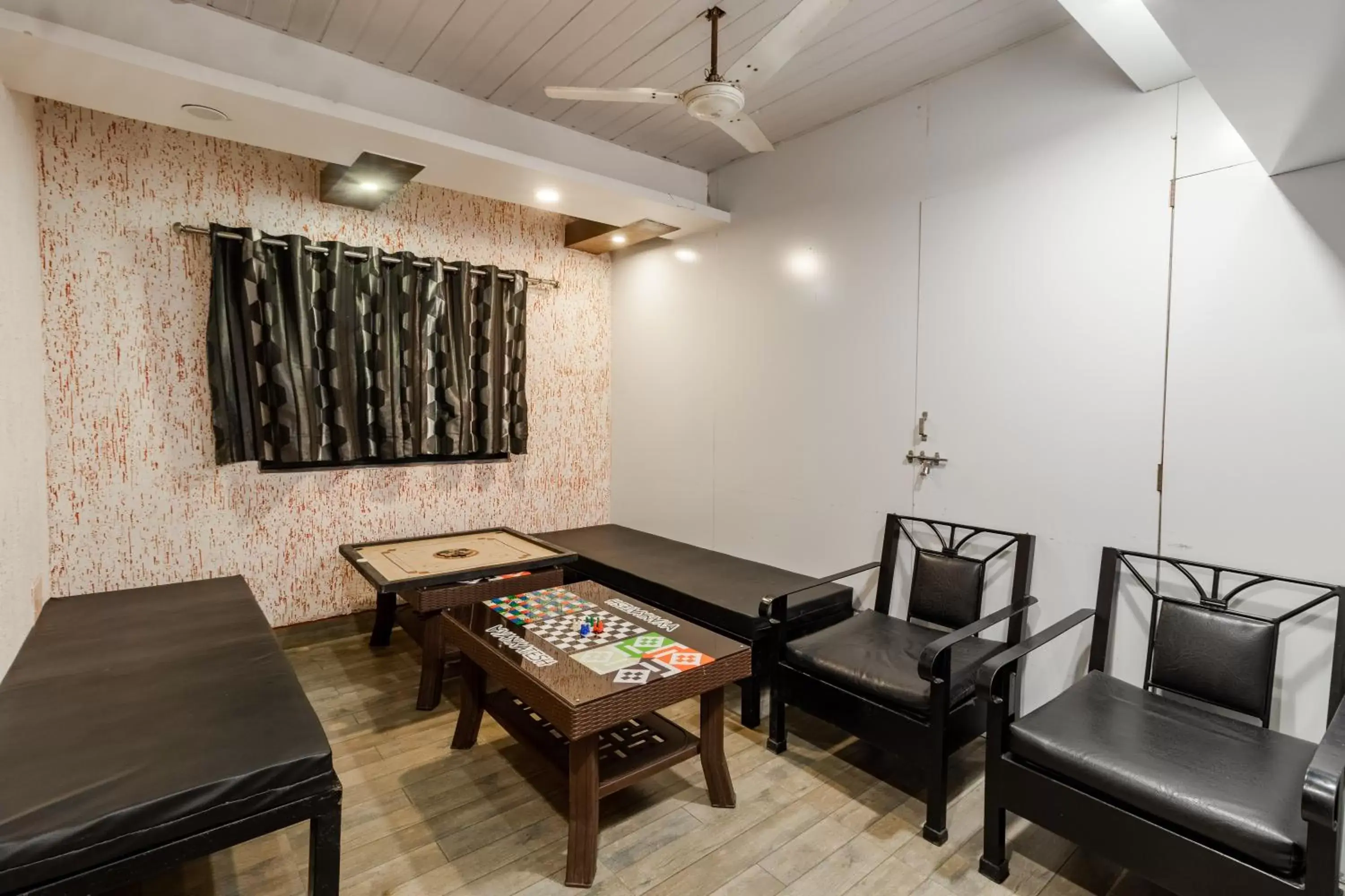 Game Room, Seating Area in Hotel Vyankatesh & Pure Veg Restaurant