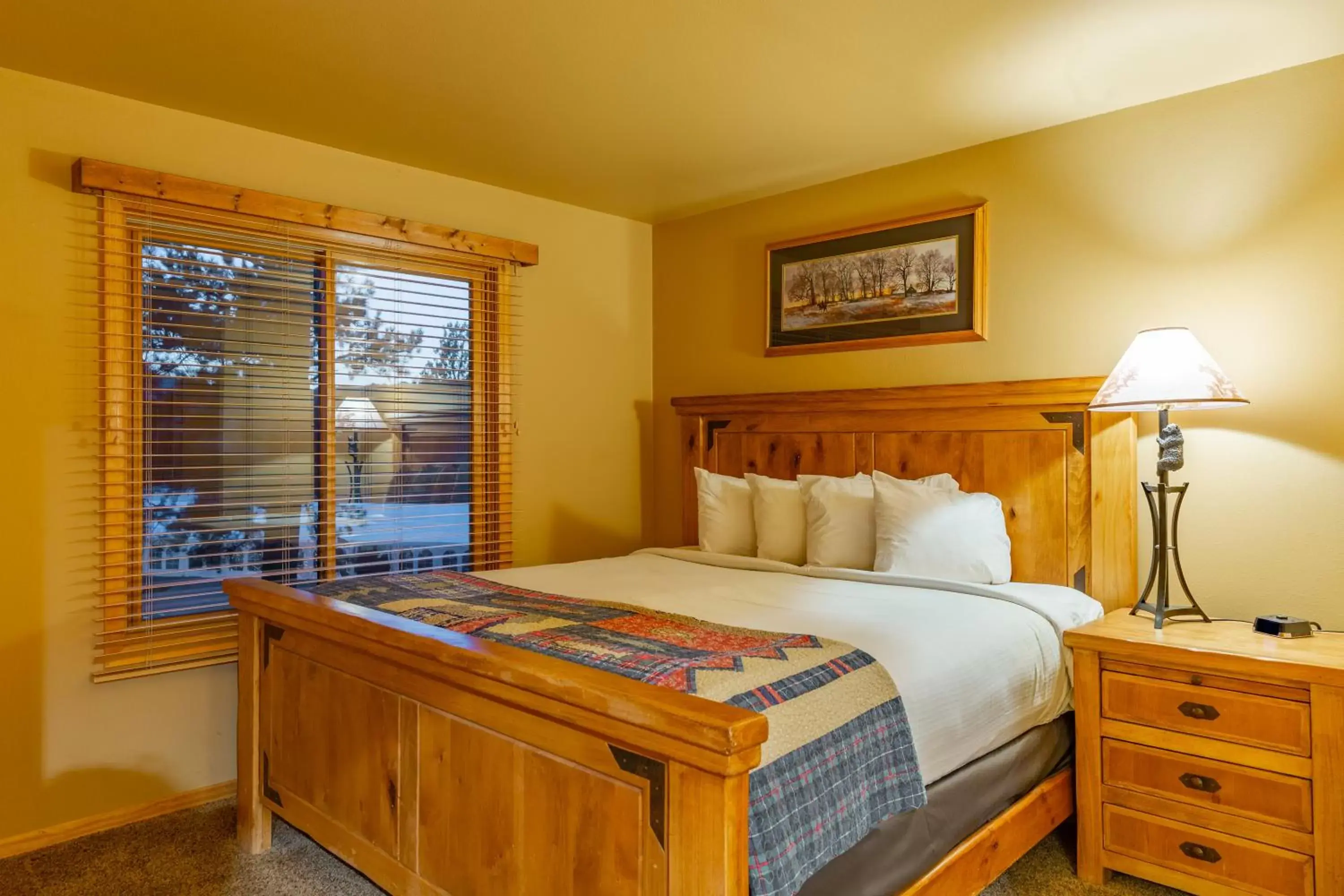 Bedroom, Bed in Lodge at Palmer Gulch