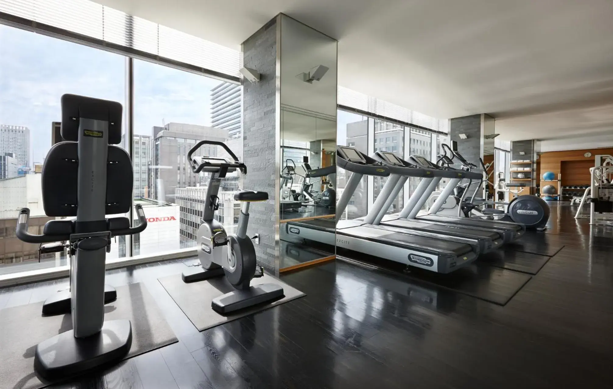 Spa and wellness centre/facilities, Fitness Center/Facilities in Four Seasons Hotel Tokyo at Marunouchi
