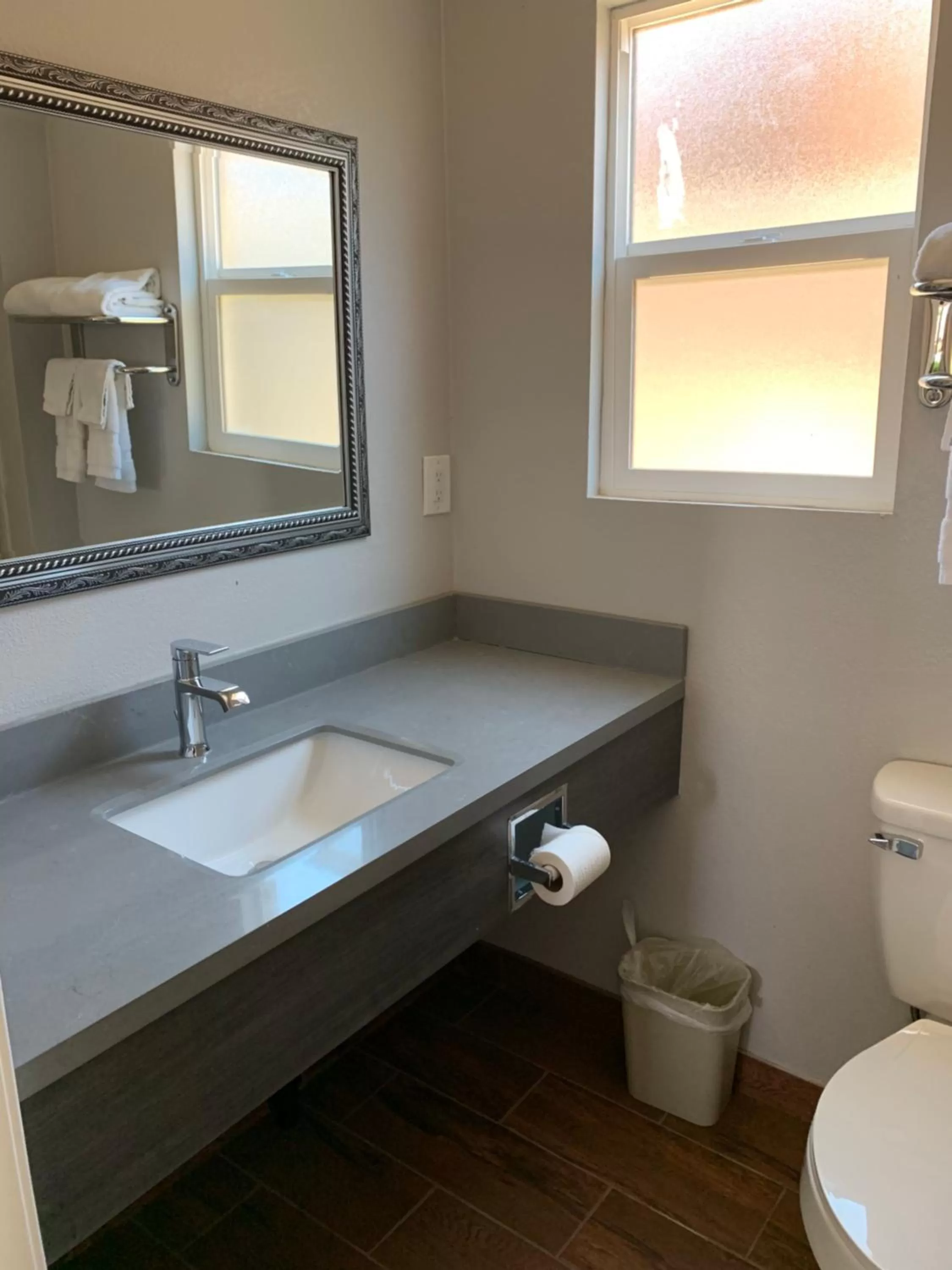 Toilet in Bestway Inn