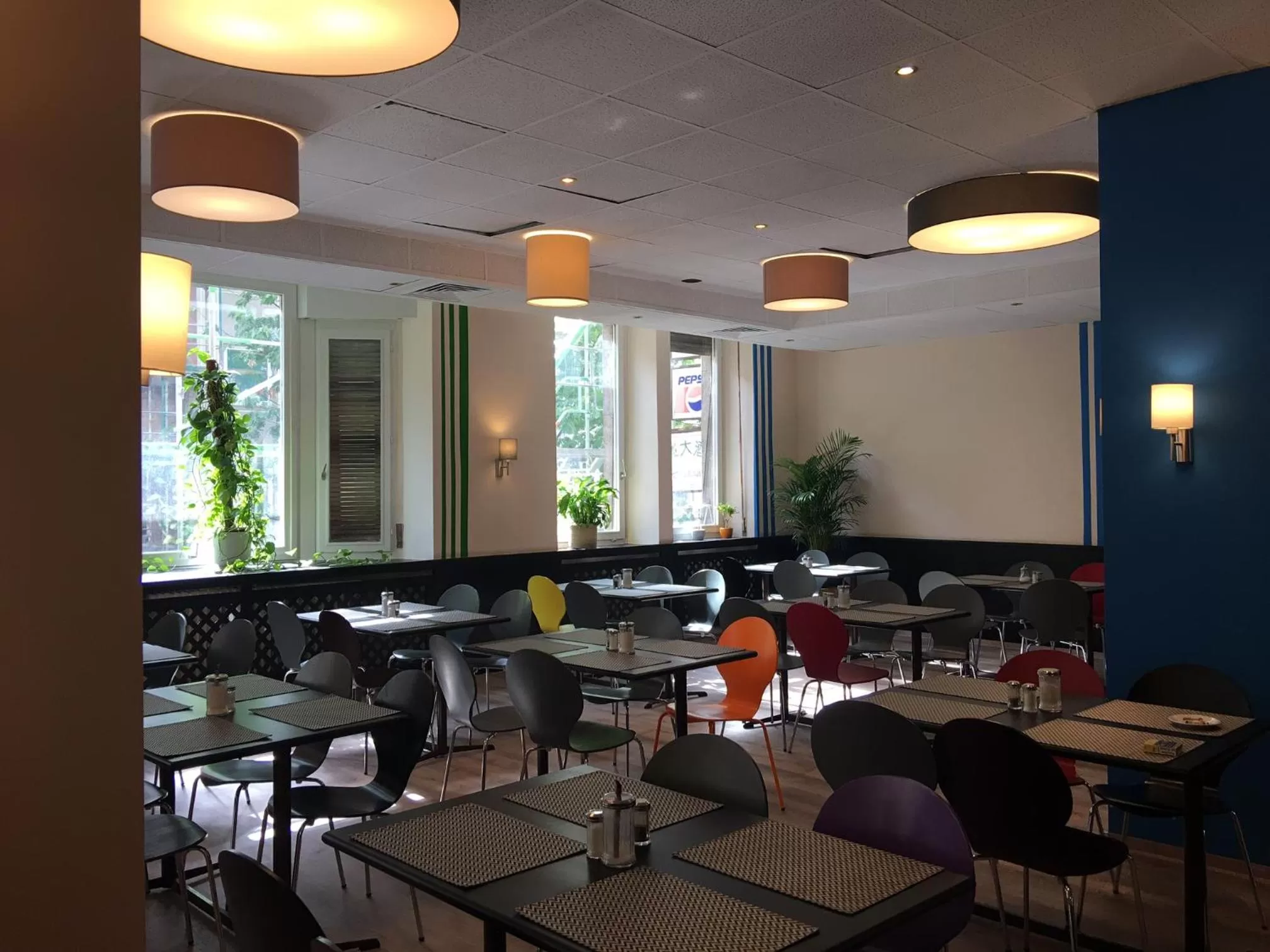 Restaurant/places to eat in Hotel Continental