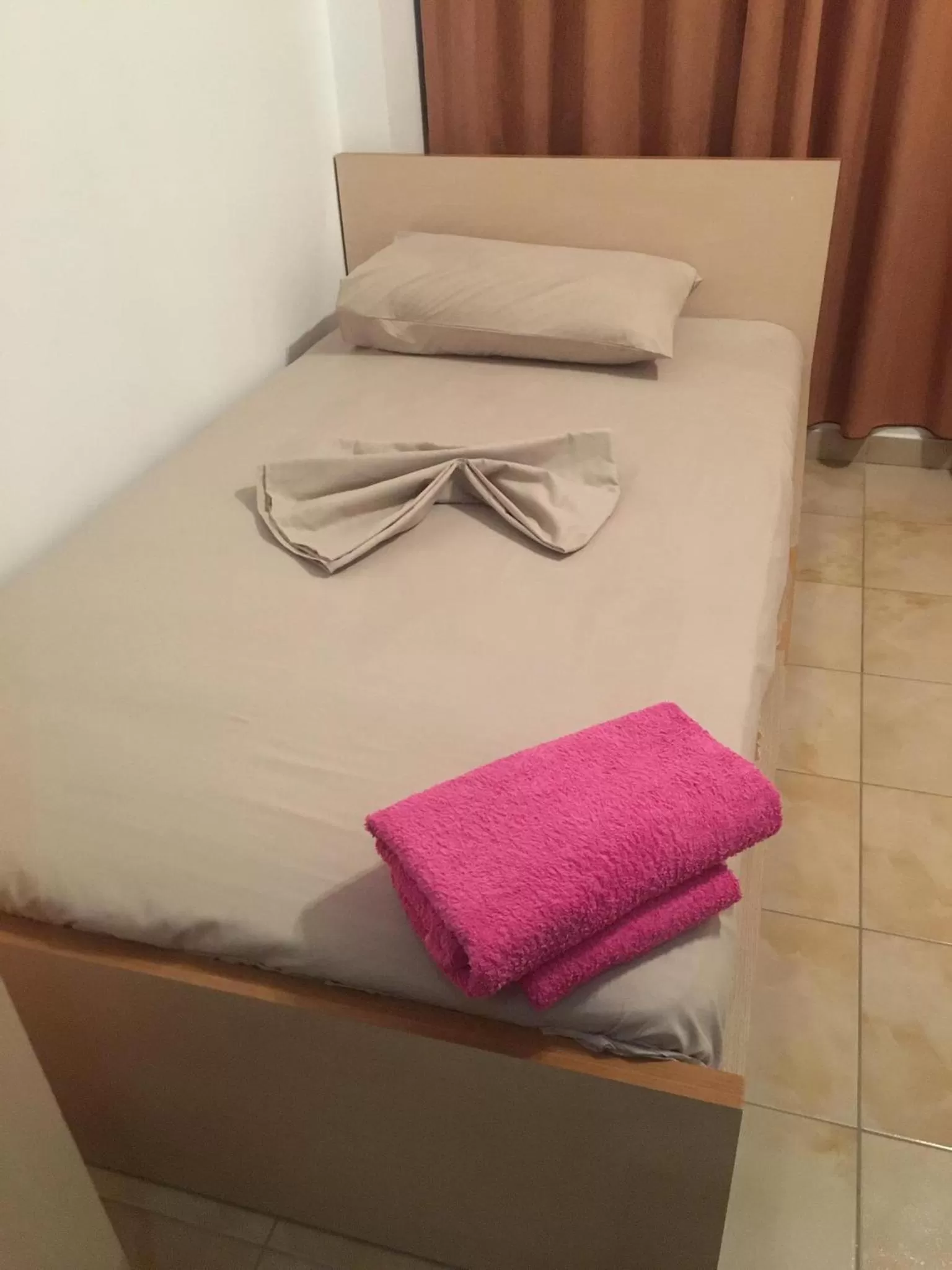 Bed in "Frogs House" Hotel & Restorant Slow Food