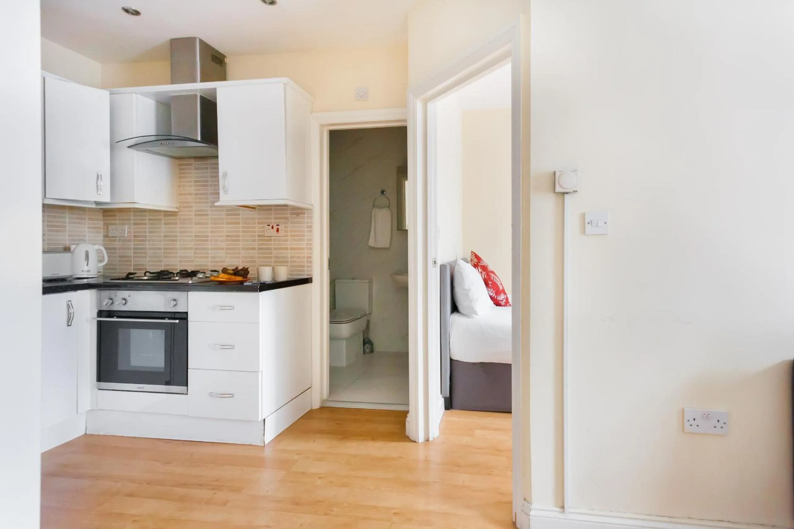 Other, Kitchen/Kitchenette in Kings Cross Apartment