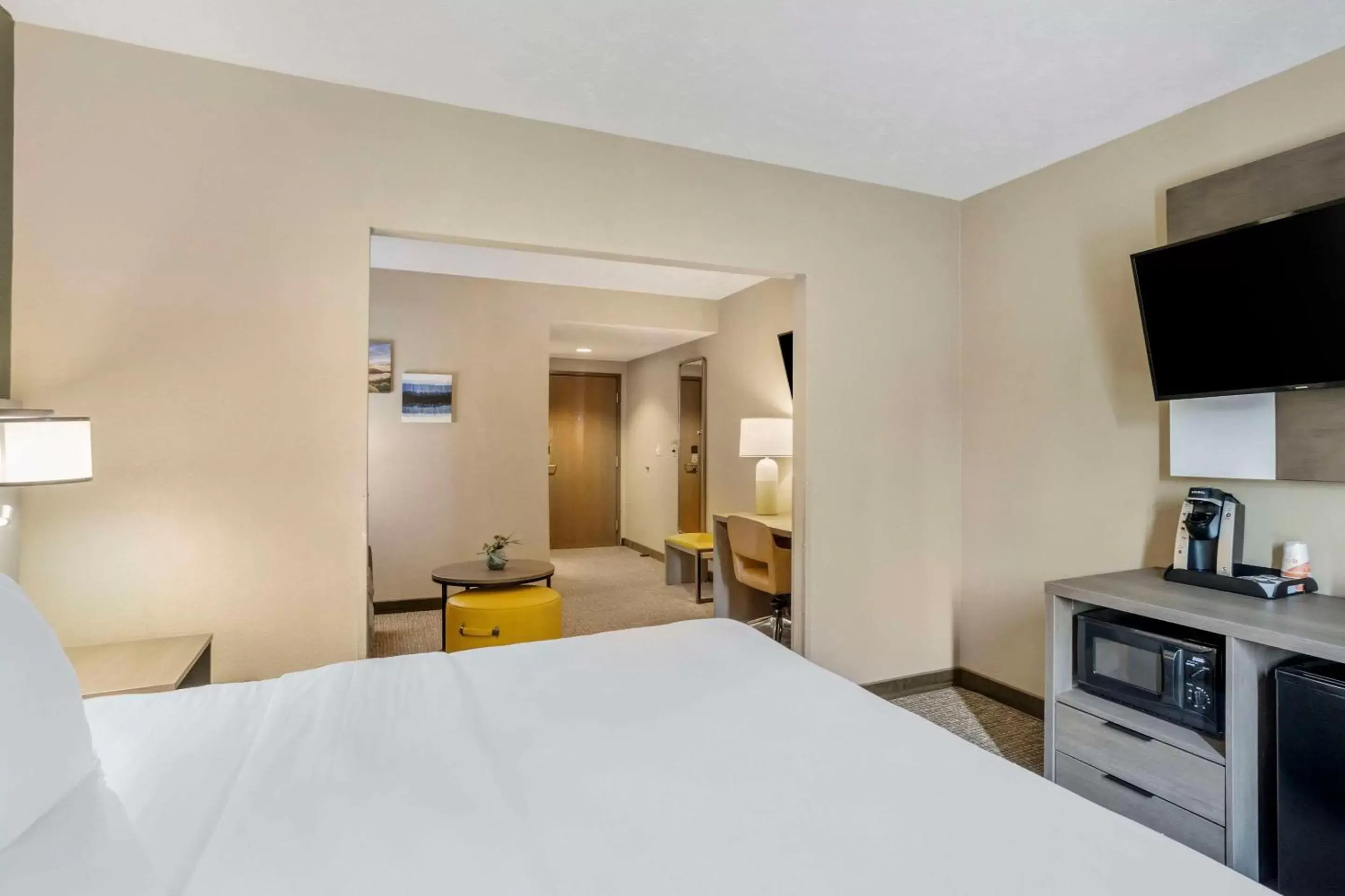 Bedroom, Bed in Comfort Inn Huntingdon Bedroom, Bed in Comfort Inn Huntingdon