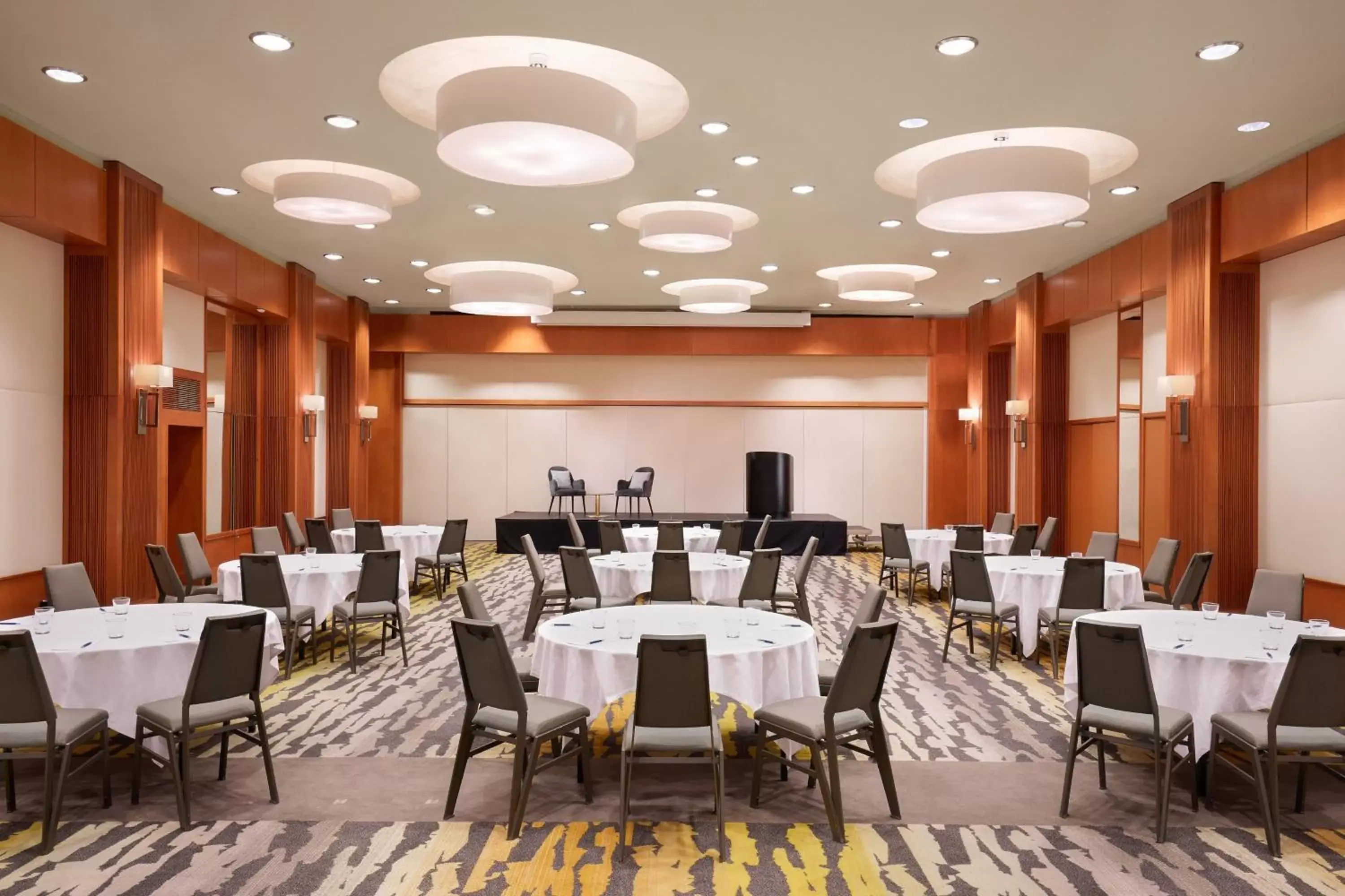 Meeting/conference room, Restaurant/Places to Eat in Sheraton Stockholm Hotel