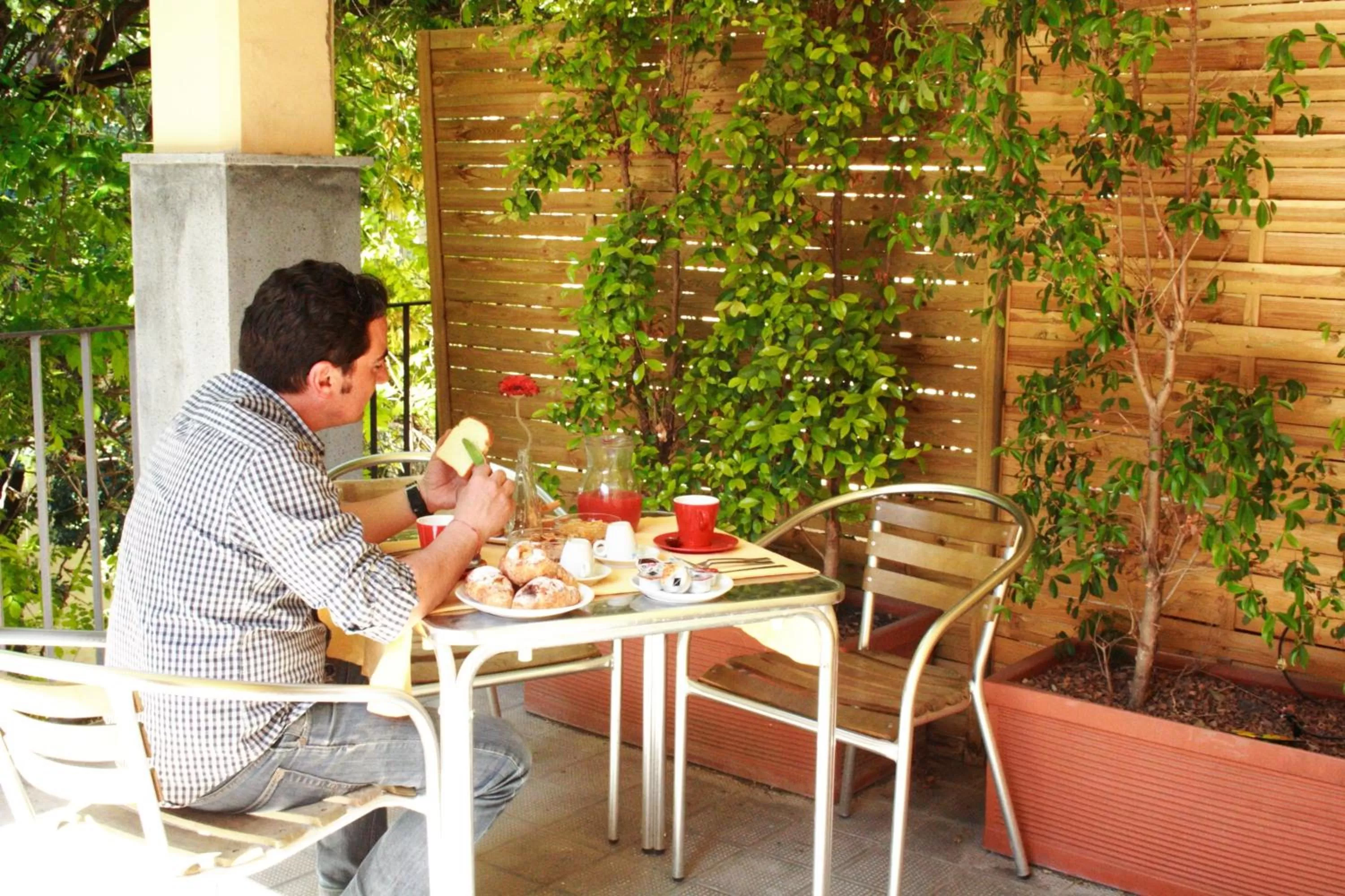 People in San Max Hotel