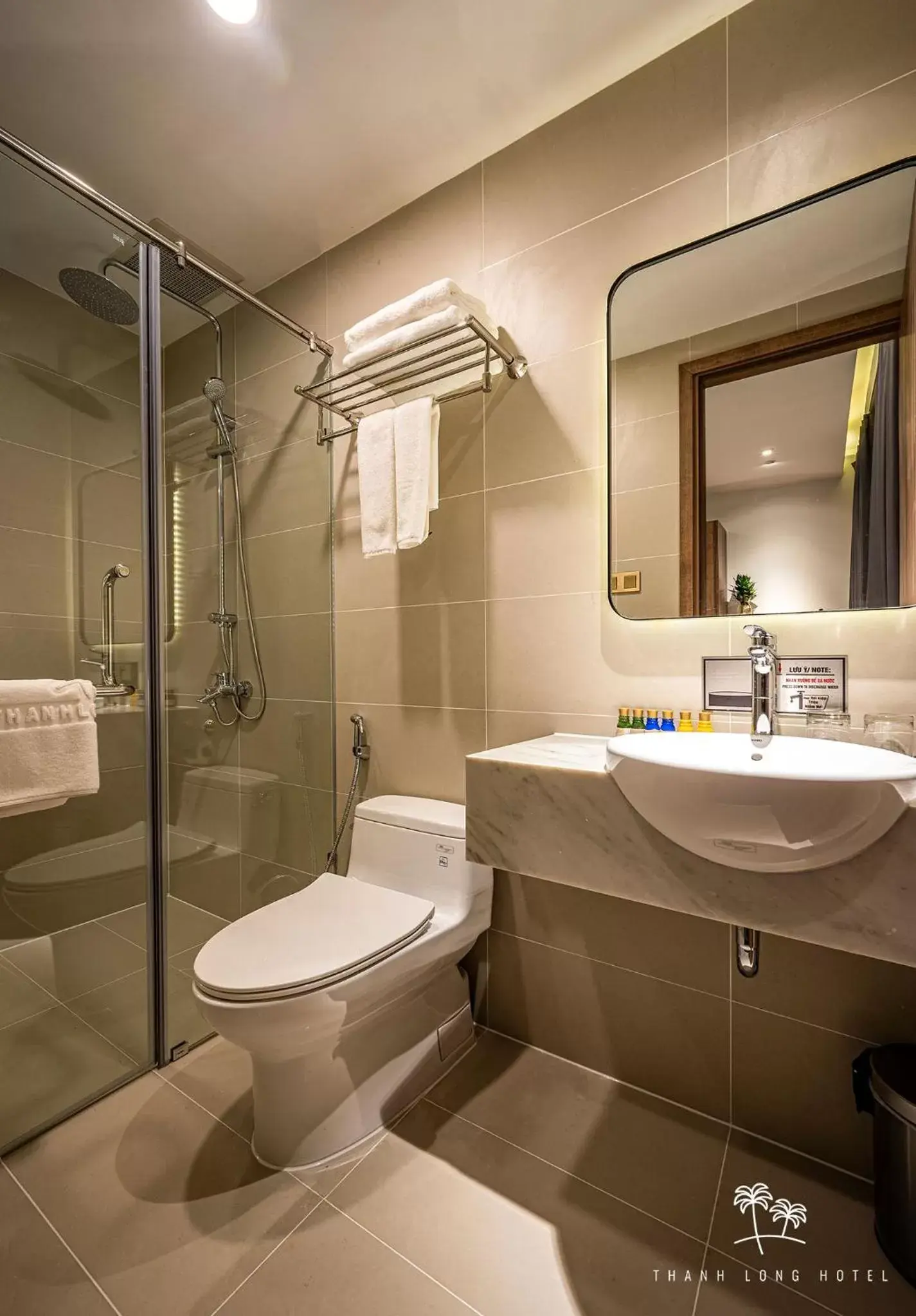 Bathroom in Thanh Long Hotel - Bach Dang