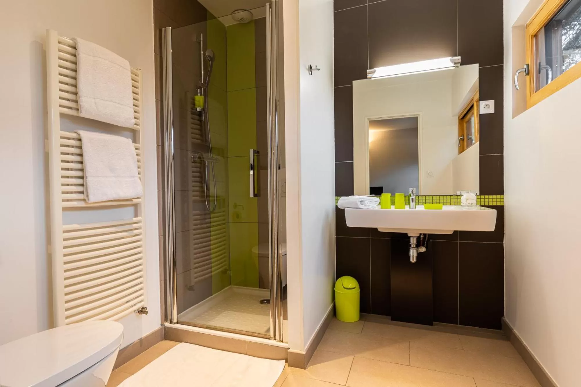 Shower in La Maison de Karen Chocolat