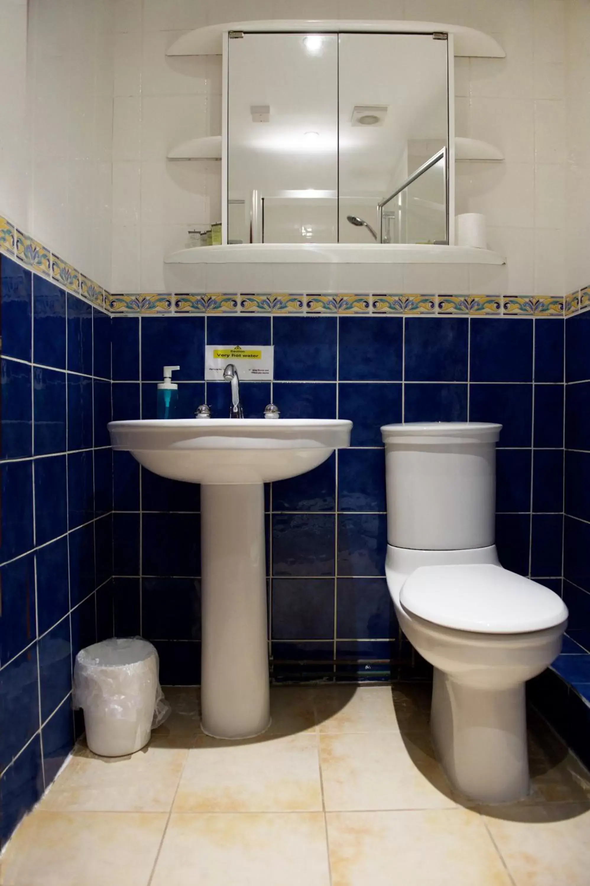 Toilet, Bathroom in Little Foxes Hotel & Gatwick Airport Parking