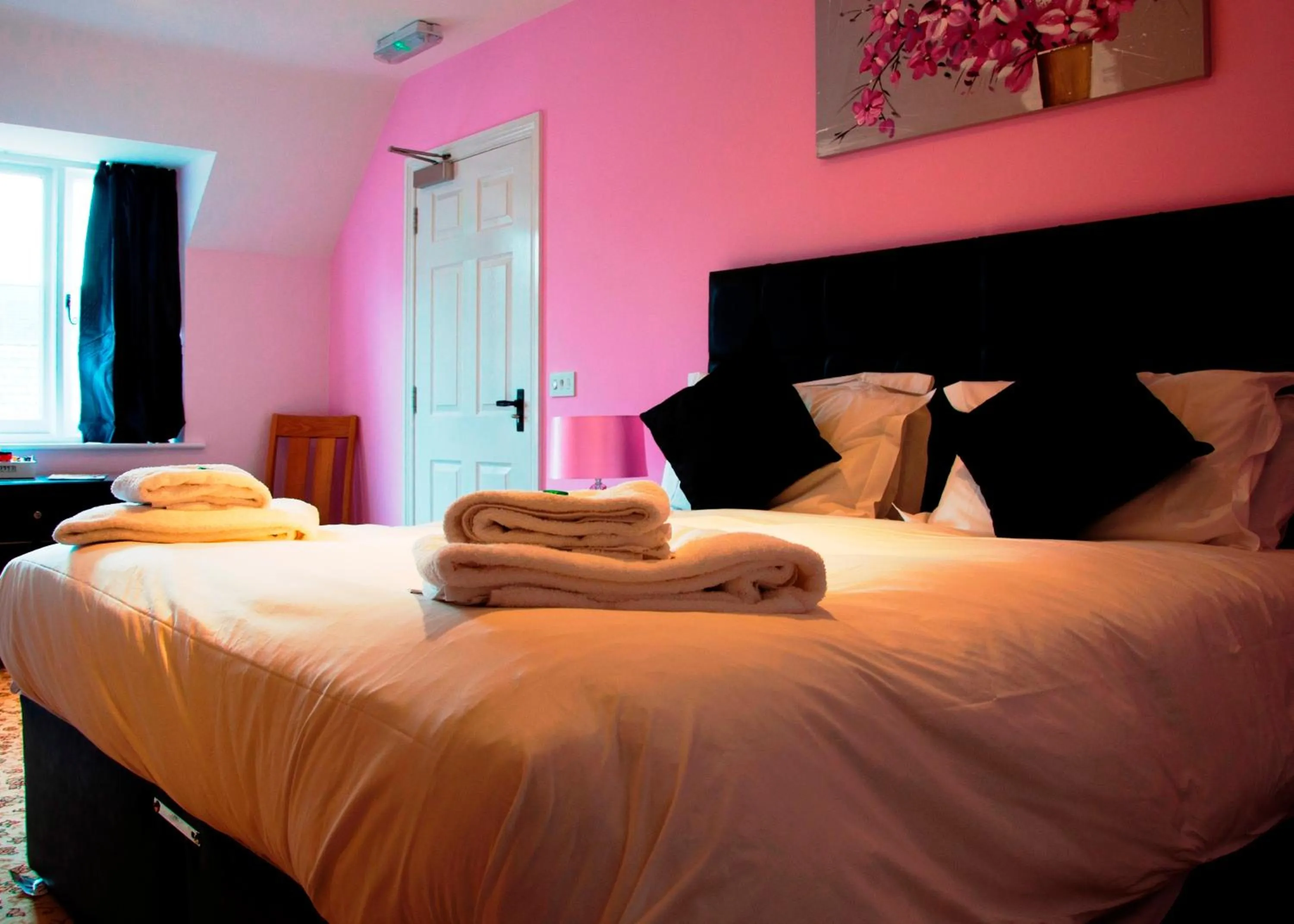 Decorative detail, Bed in New Inn - Dorchester