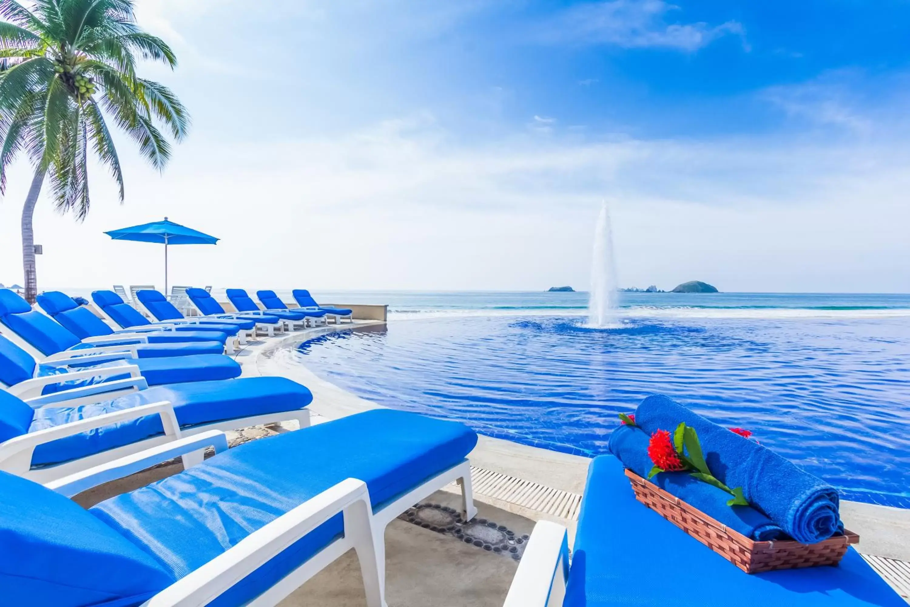 Swimming Pool in Posada Real Ixtapa