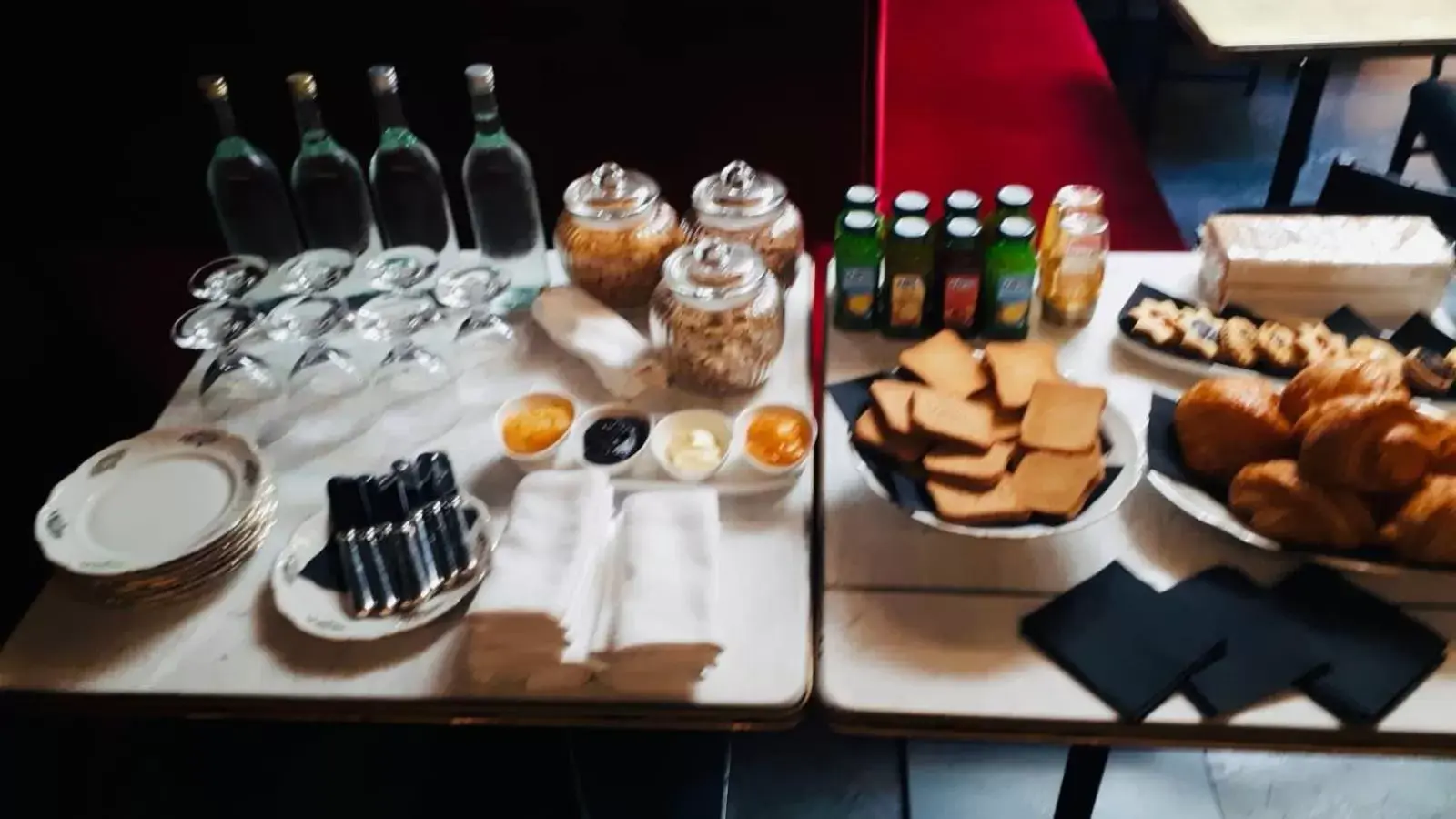 Buffet breakfast in Club64