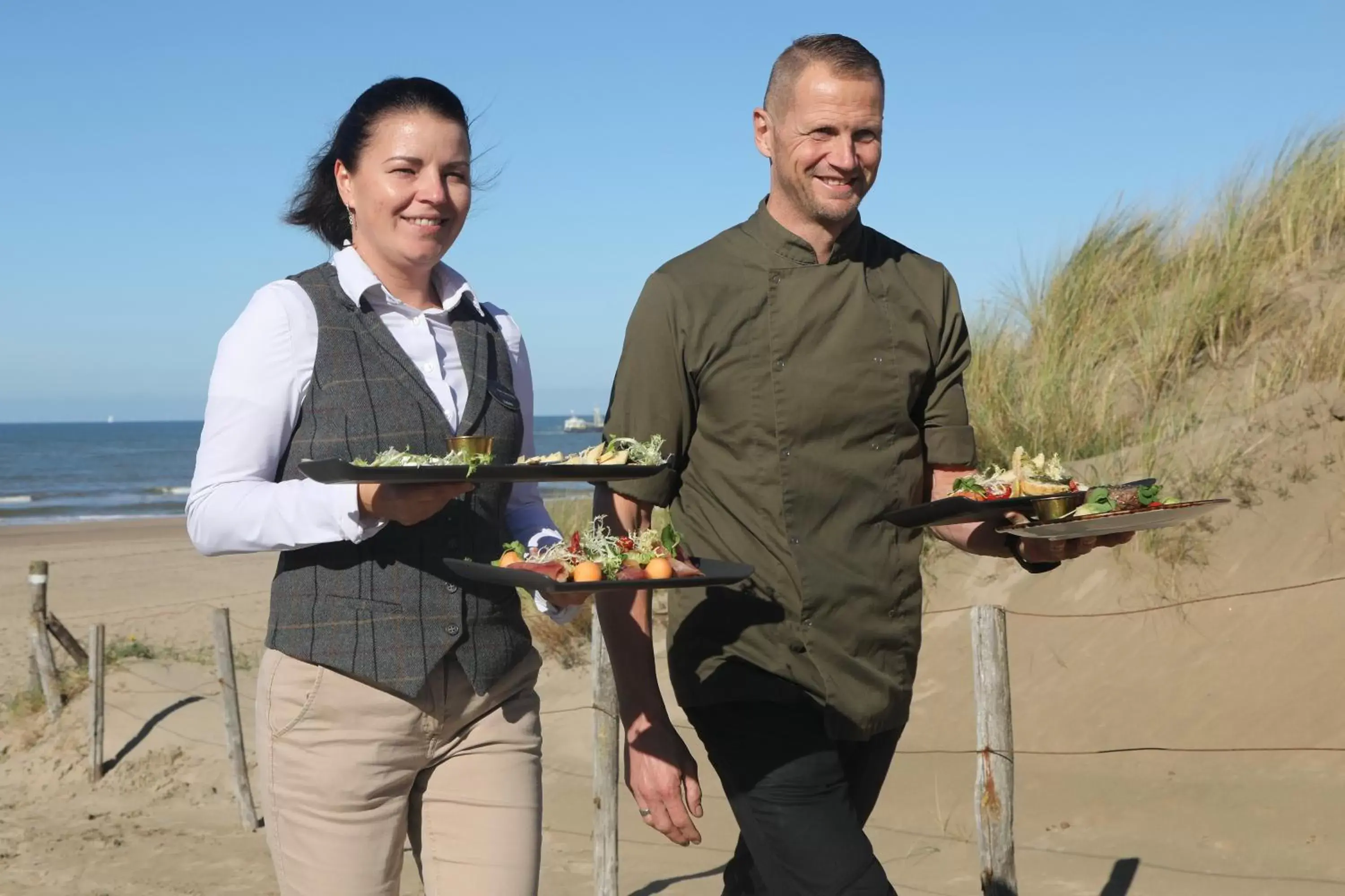 Staff in Two Brothers Noordwijk Beach