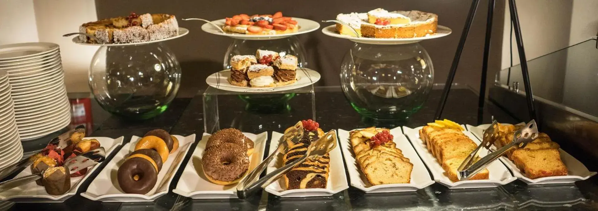 Buffet breakfast, Food in Hotel Royal Palace
