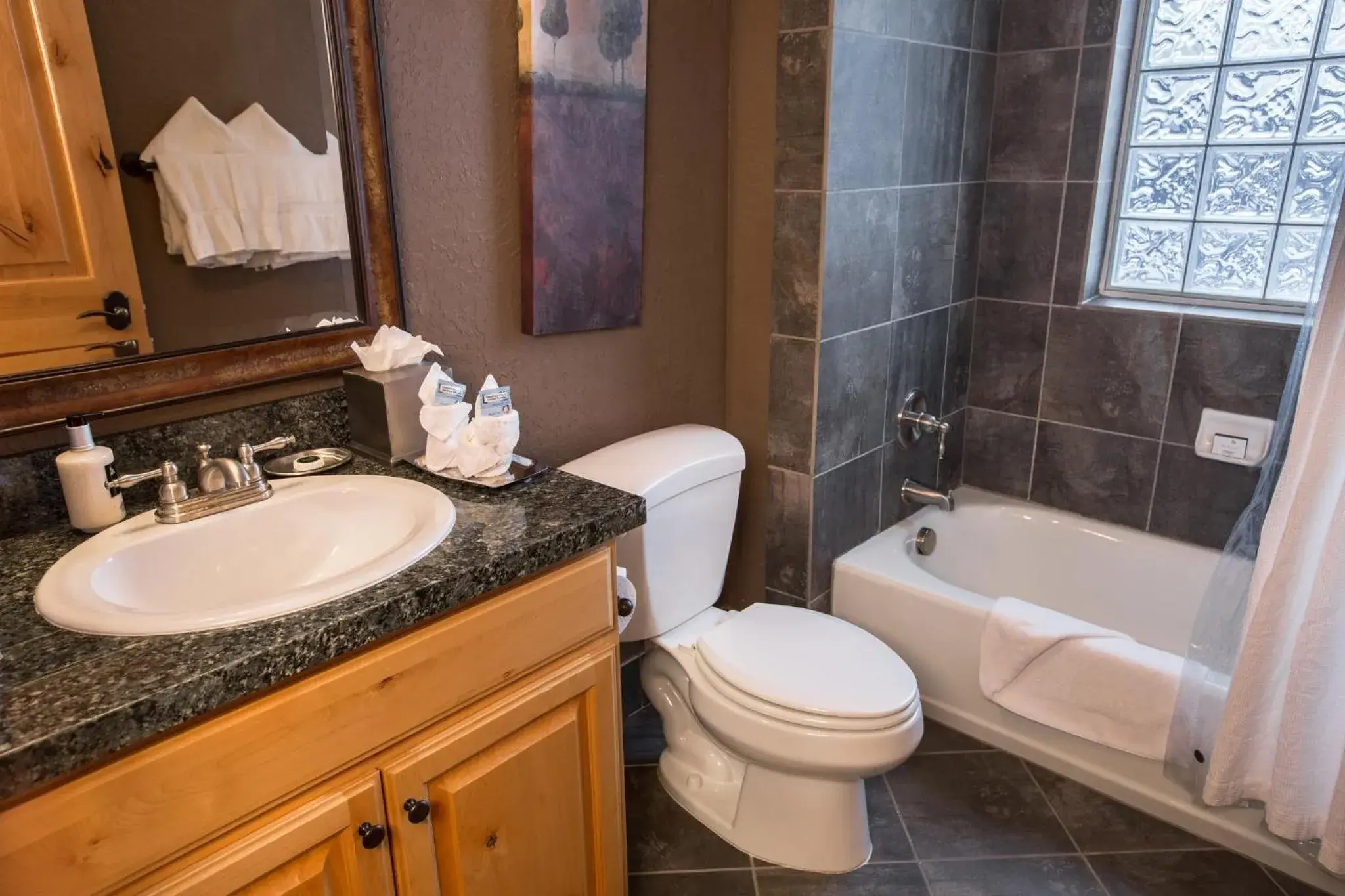 Bathroom in Red Roof Inn & Suites Galloway