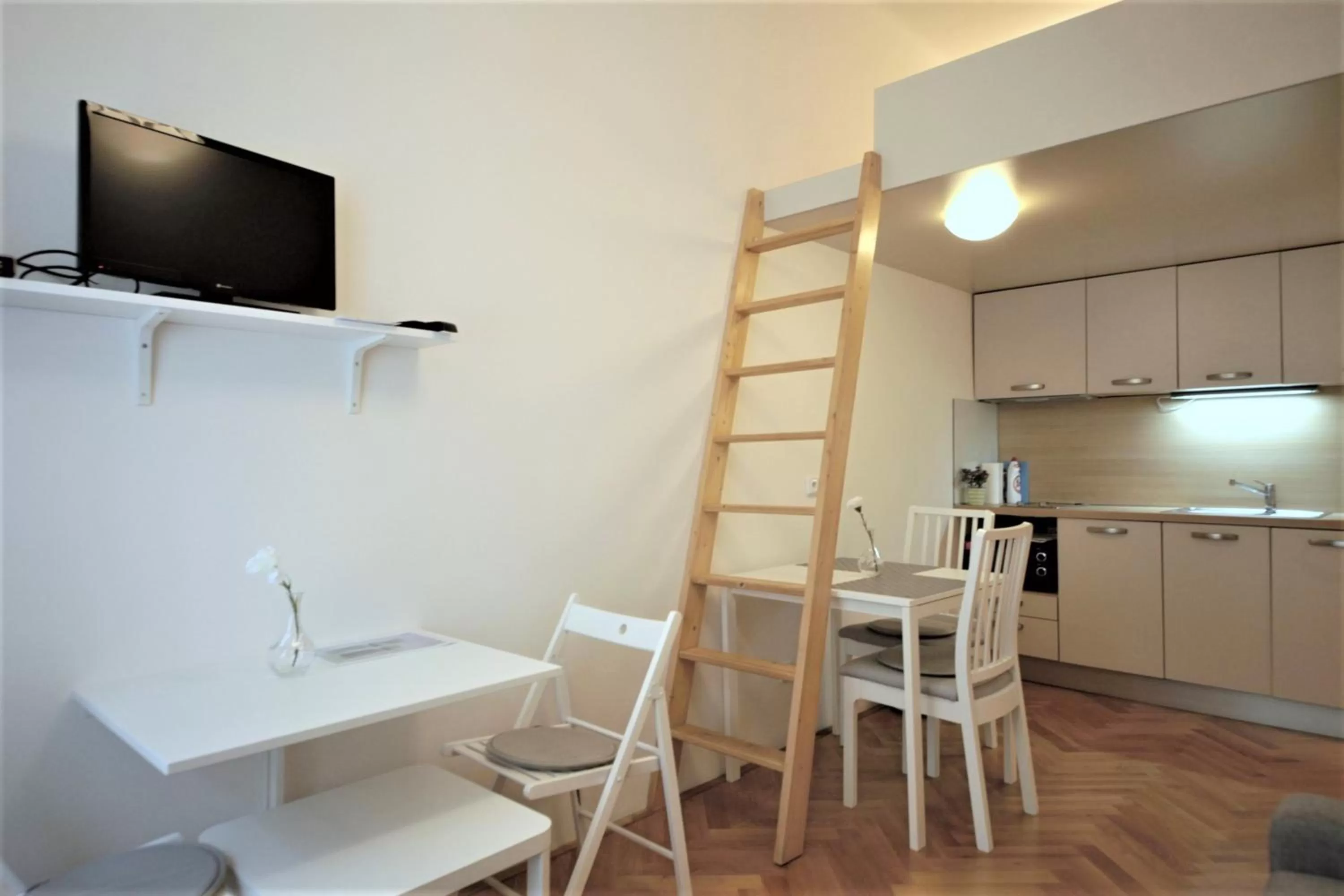 City Castle Aparthotel