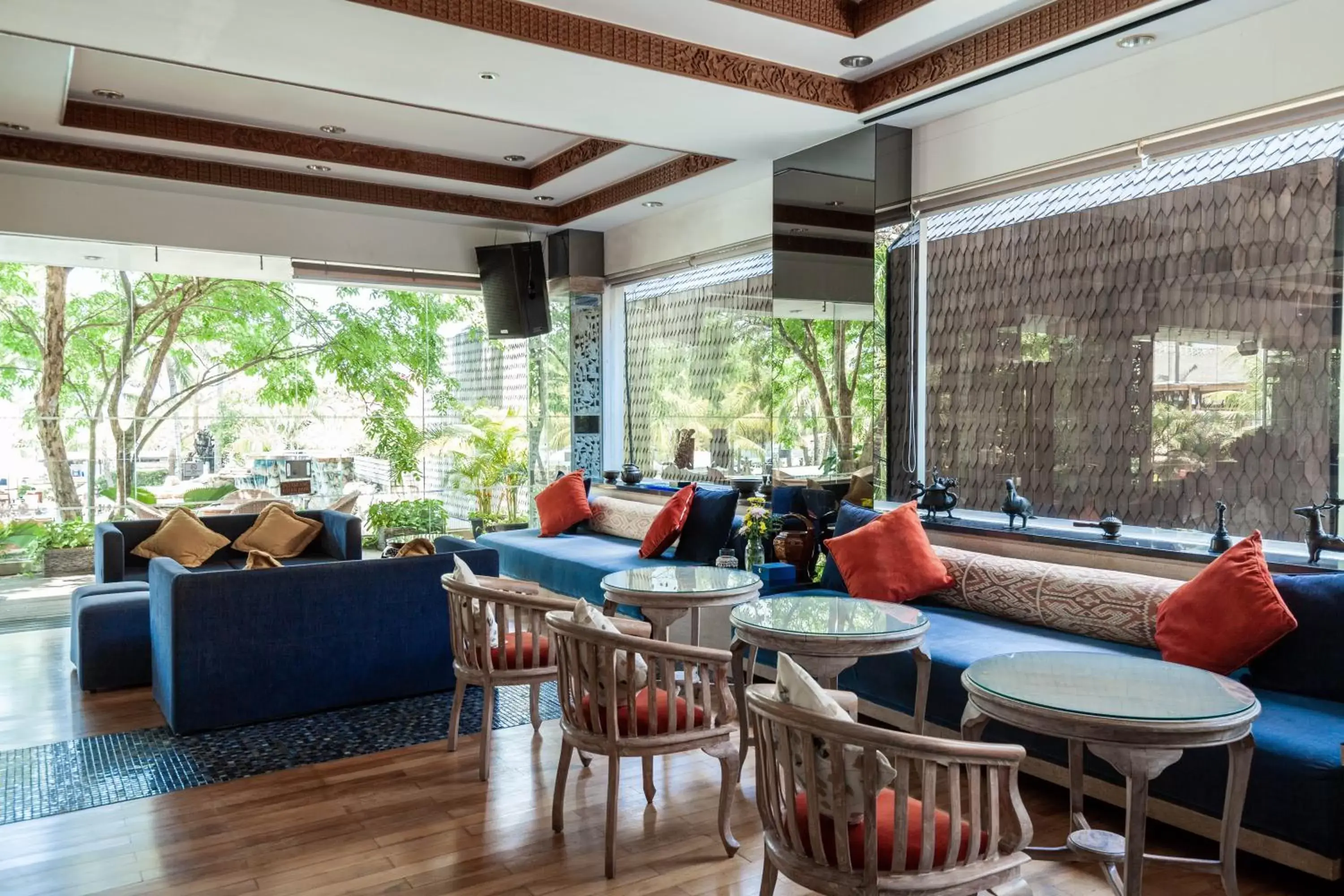 Restaurant/Places to Eat in Bali Mandira Beach Resort & Spa
