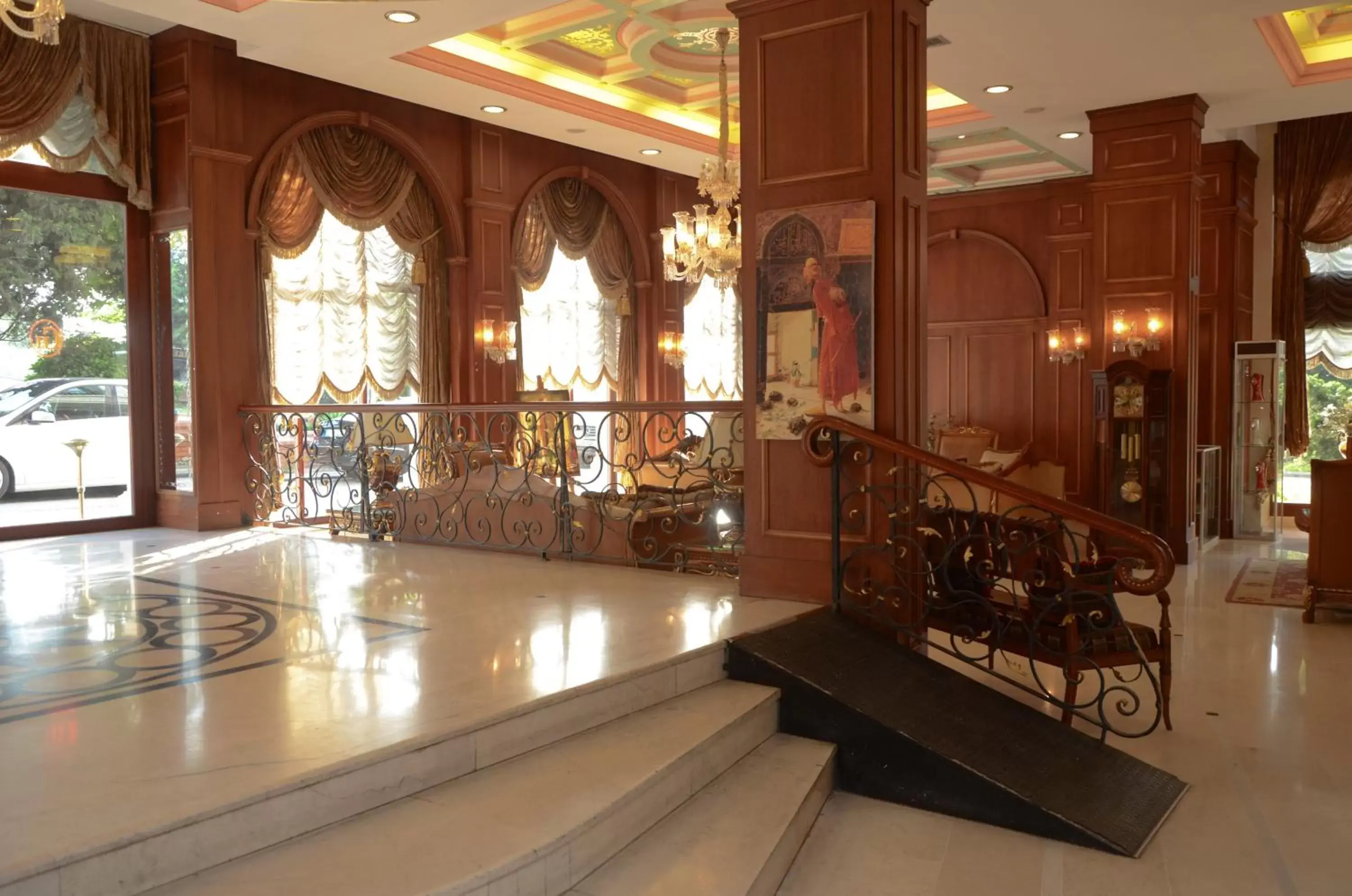Spring, Lobby/Reception in Deluxe Golden Horn Sultanahmet Hotel