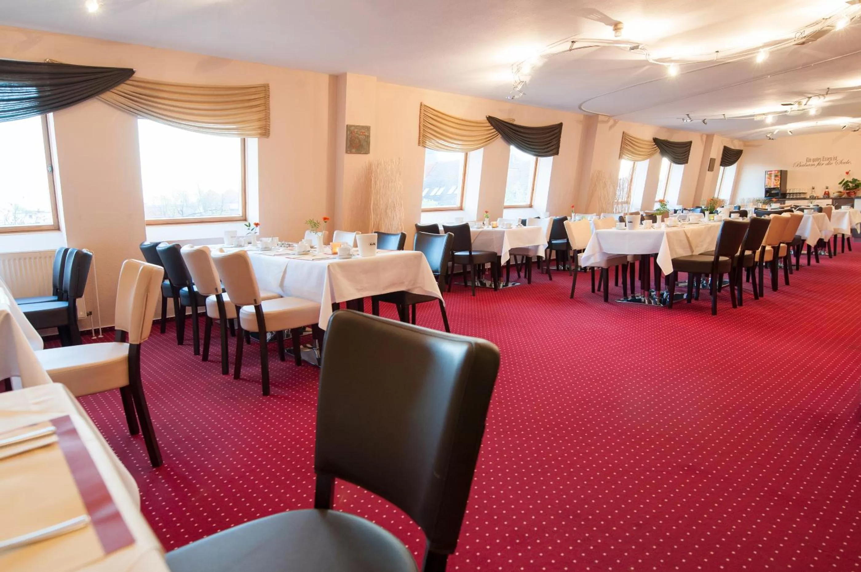 Restaurant/places to eat in Hotel Stadtfeld