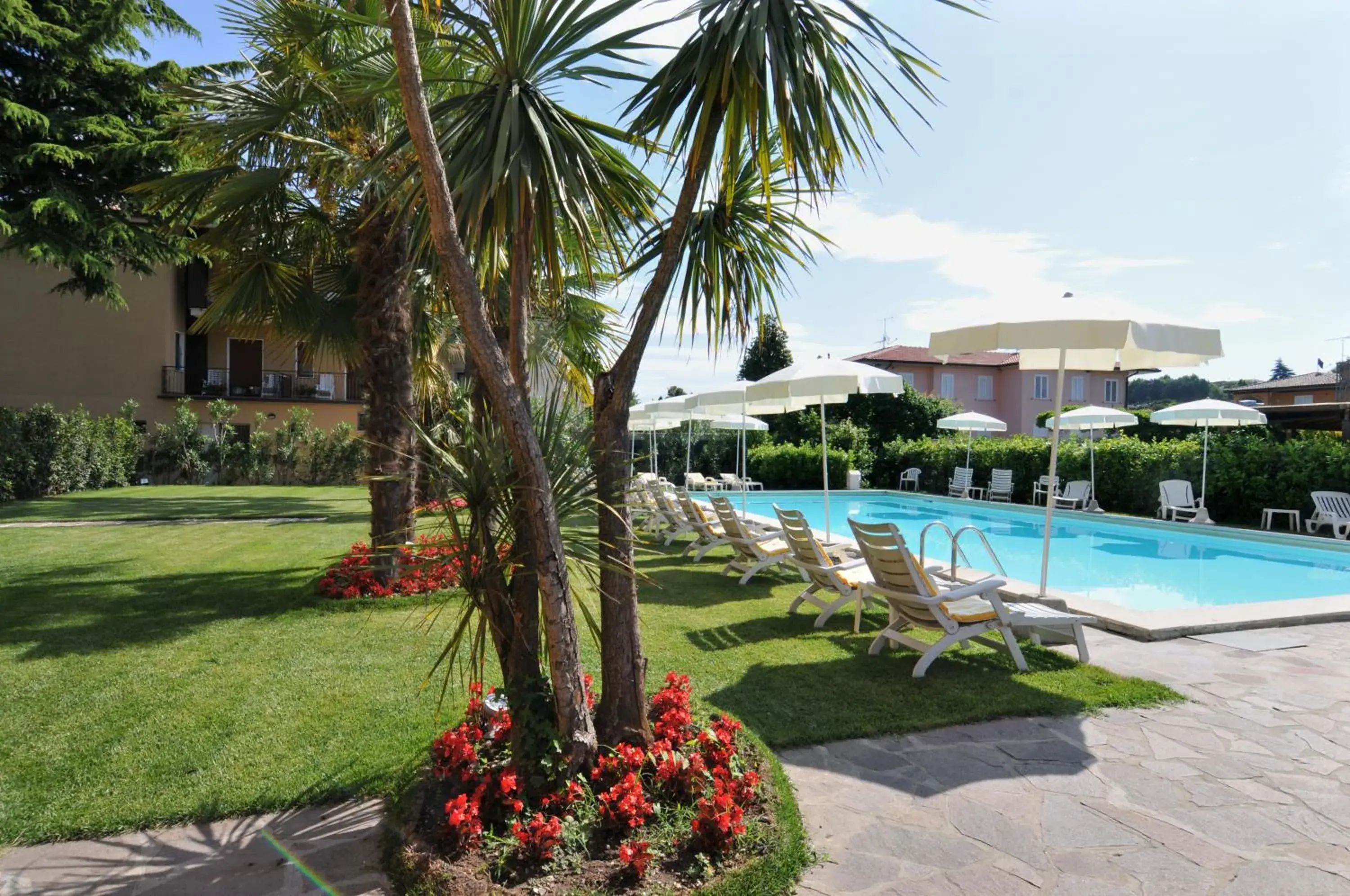 Garden, Swimming Pool in La Quiete Park Hotel