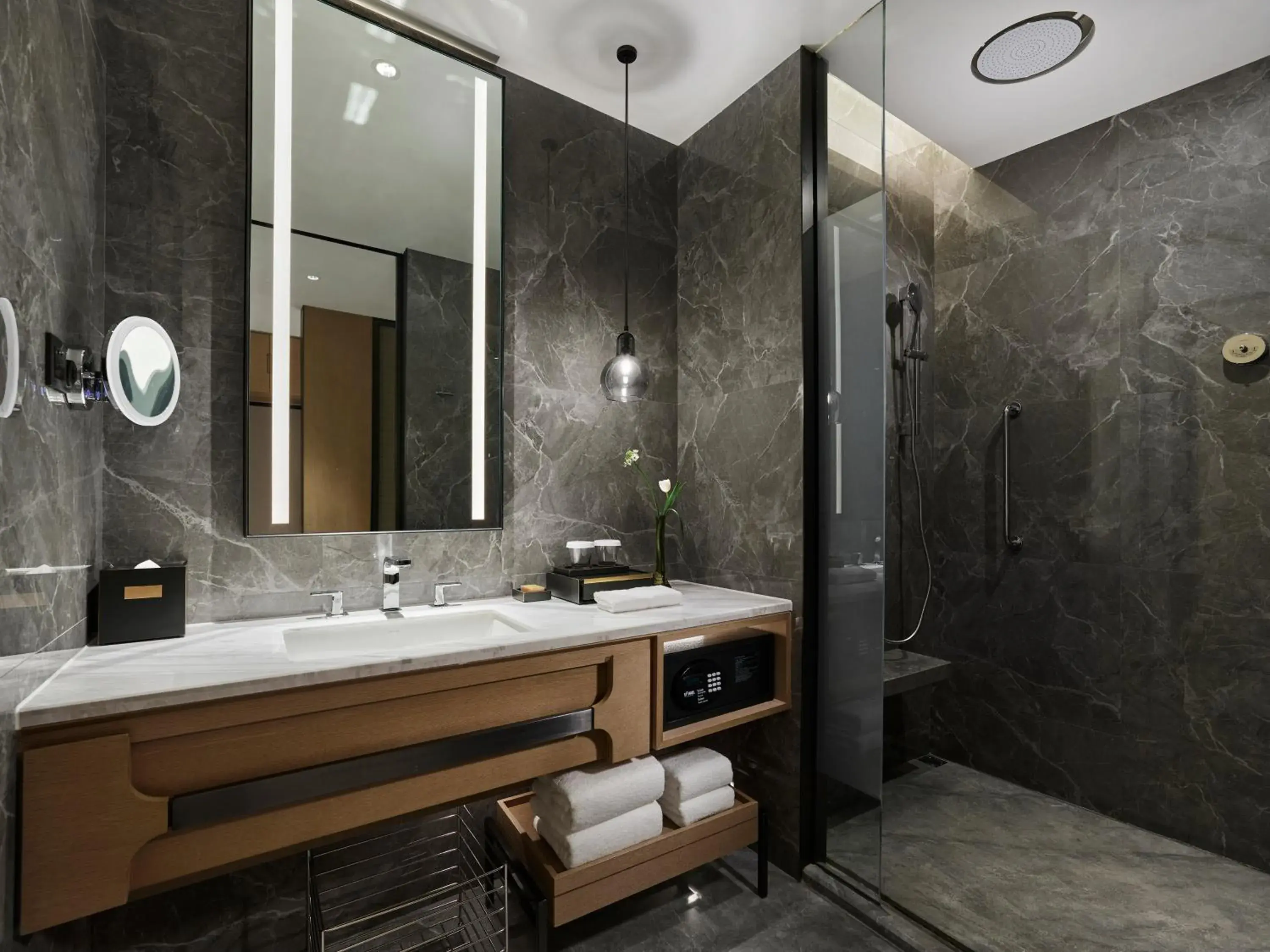 Toilet, Bathroom in DoubleTree By Hilton Chengdu Riverside