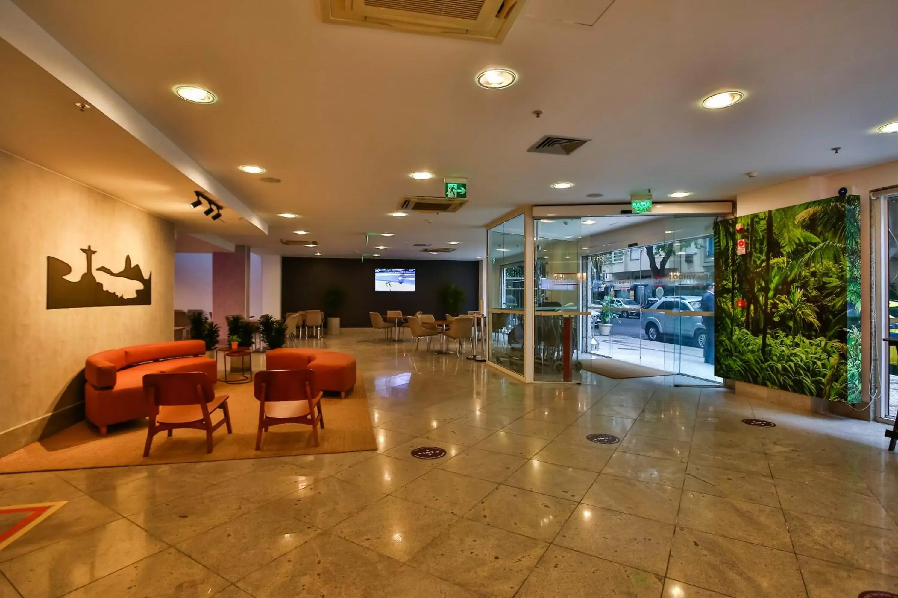 Lobby or reception in ibis Copacabana Posto 2