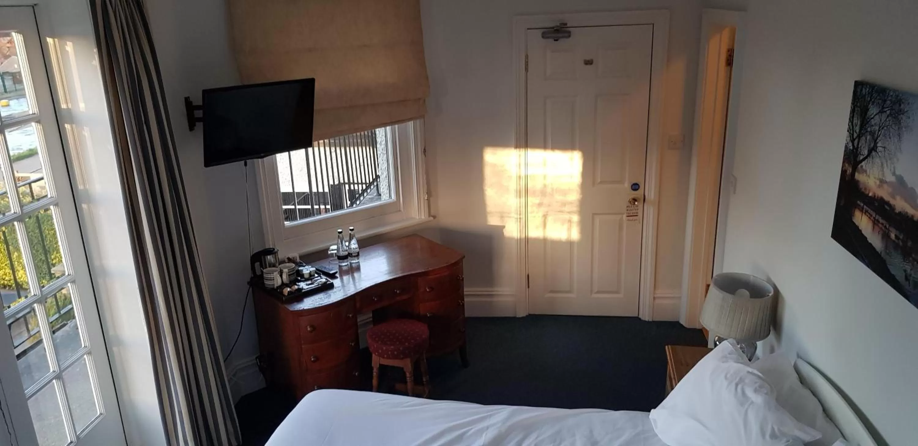 Bedroom, Bed in The Weir Hotel