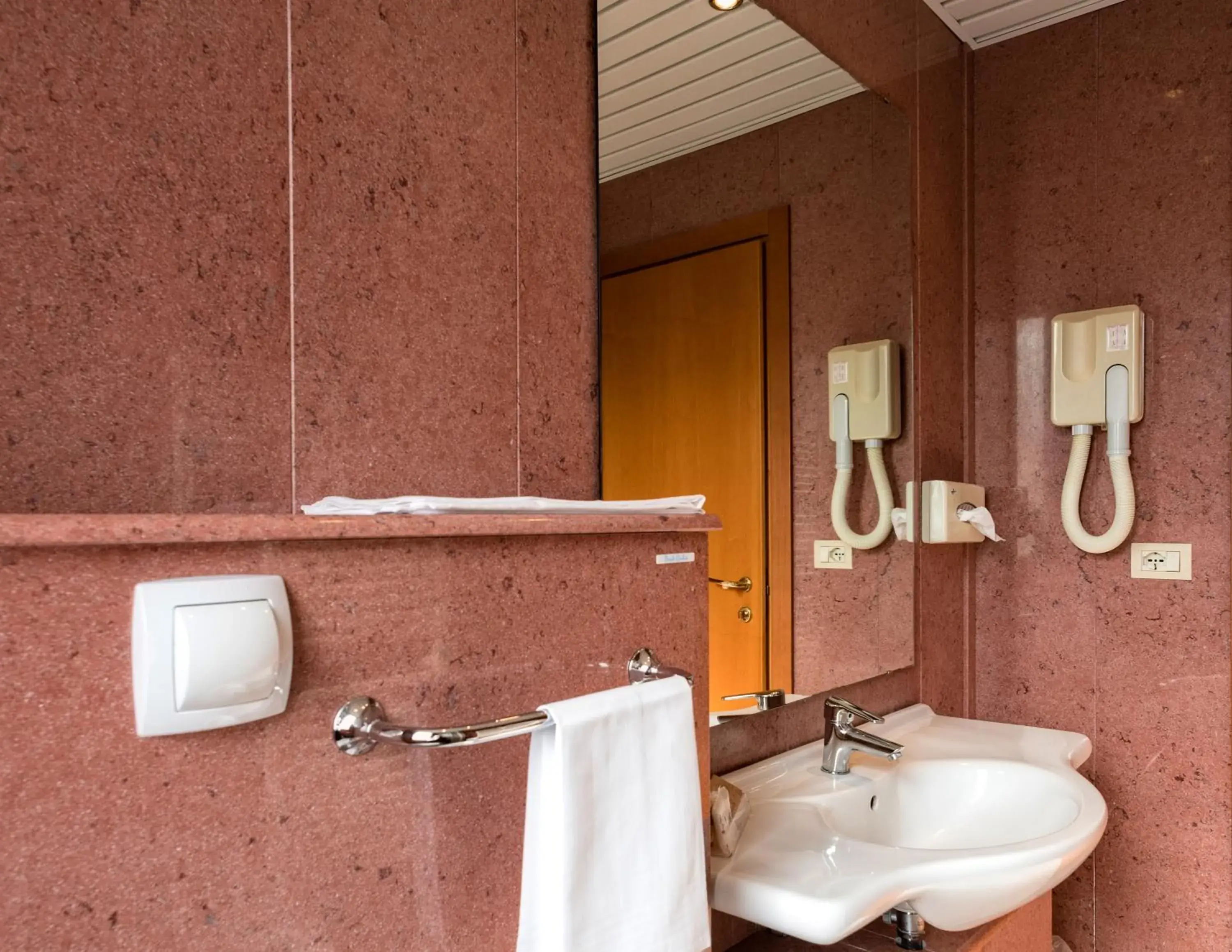 Decorative detail, Bathroom in Grand Hotel Italia