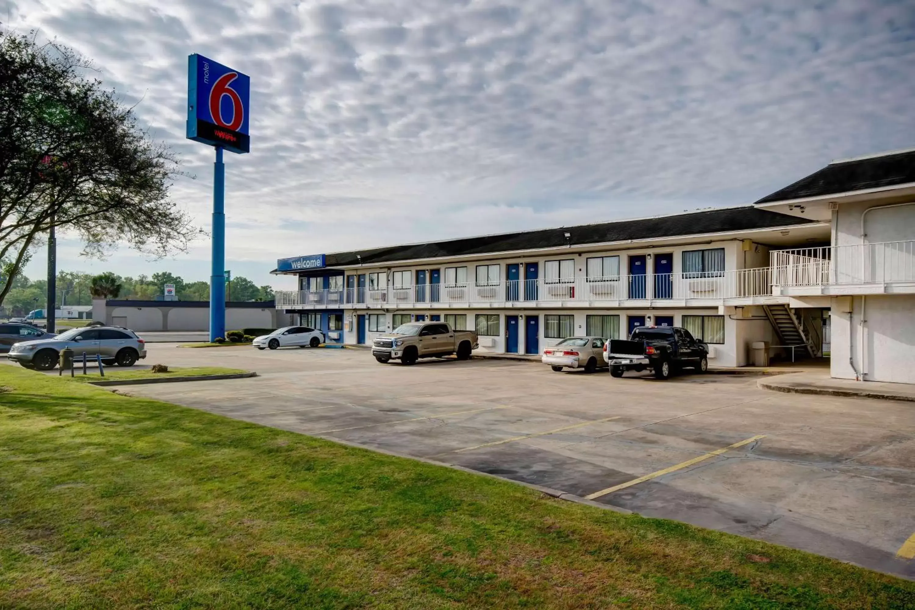 Property building in Motel 6-Port Allen, LA - Baton Rouge Property building in Motel 6-Port Allen, LA - Baton Rouge